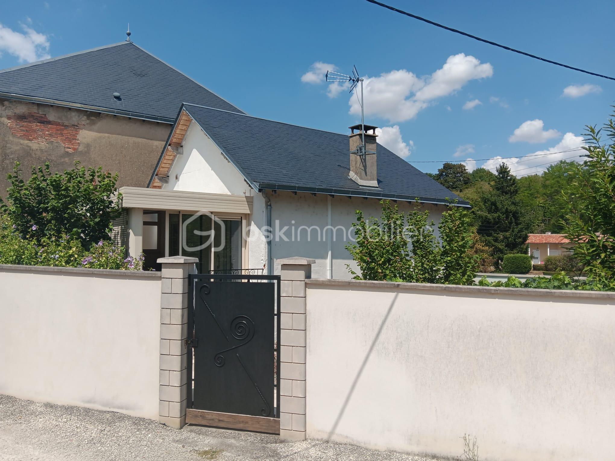 Maison 5 pièces 75 m² · à Civray · 75 m² · 93 000 €