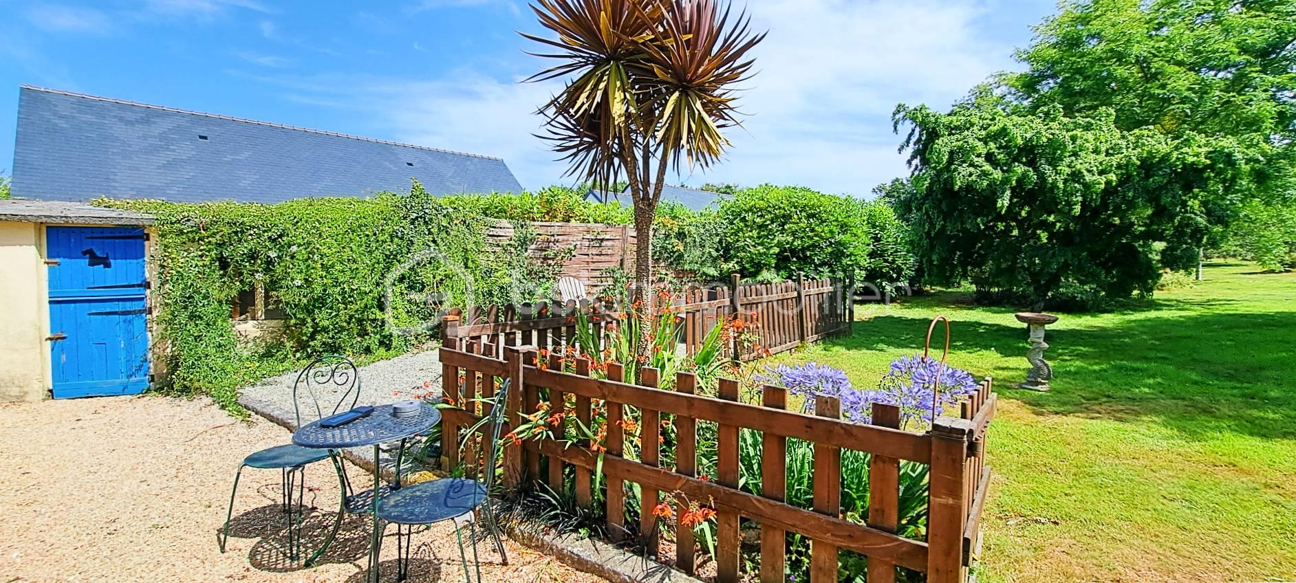 Maison en pierre de 68 m² - cour 4.jpg