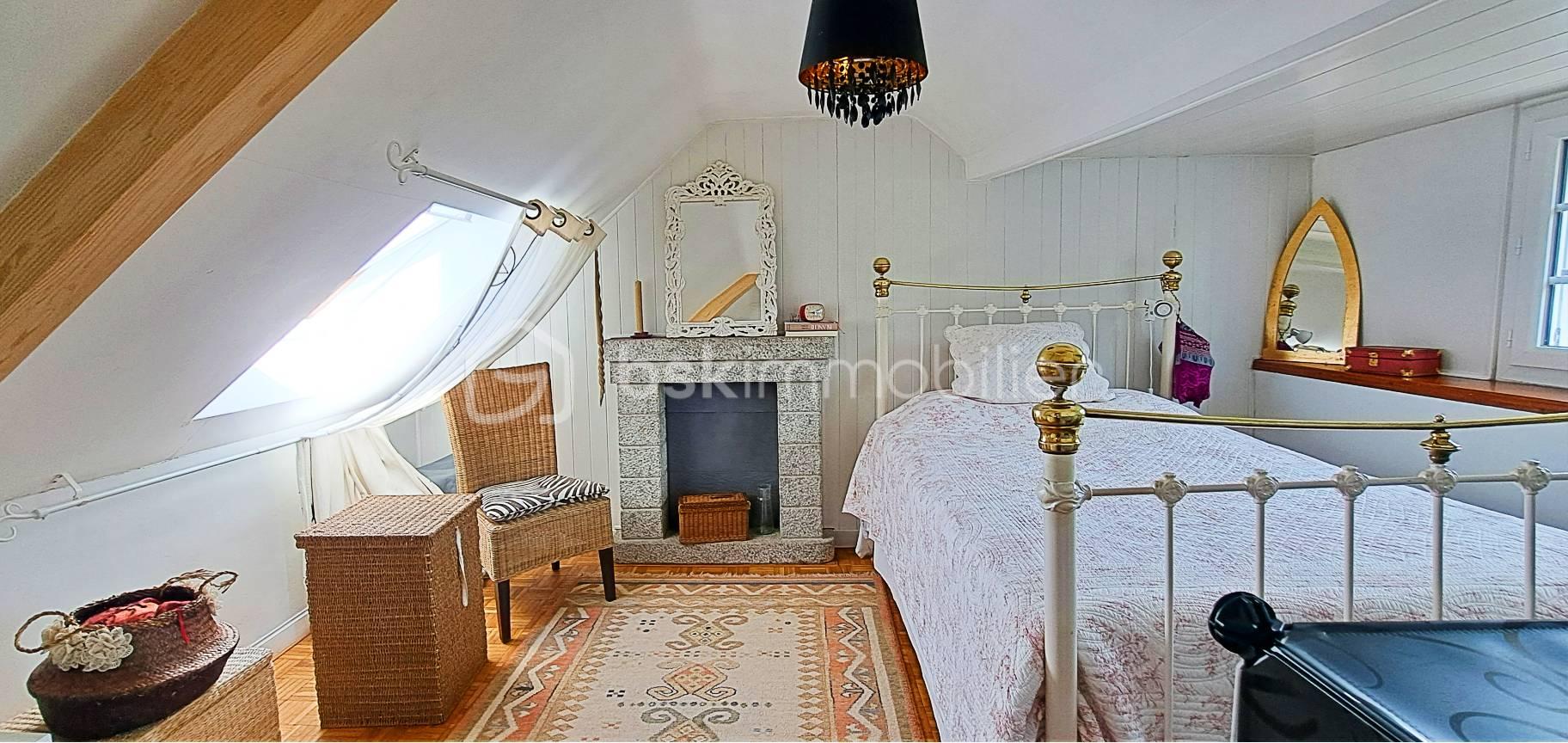 Maison en pierre de 68 m² - chambre 1.jpg
