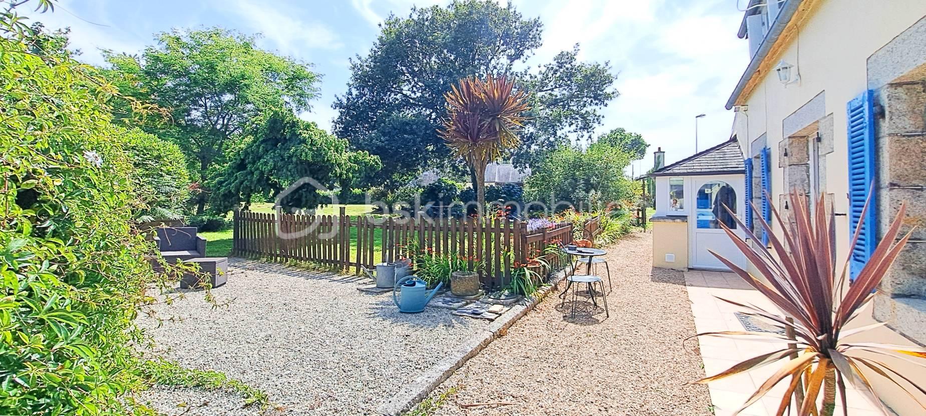 Maison en pierre de 68 m² - côté maison.jpg