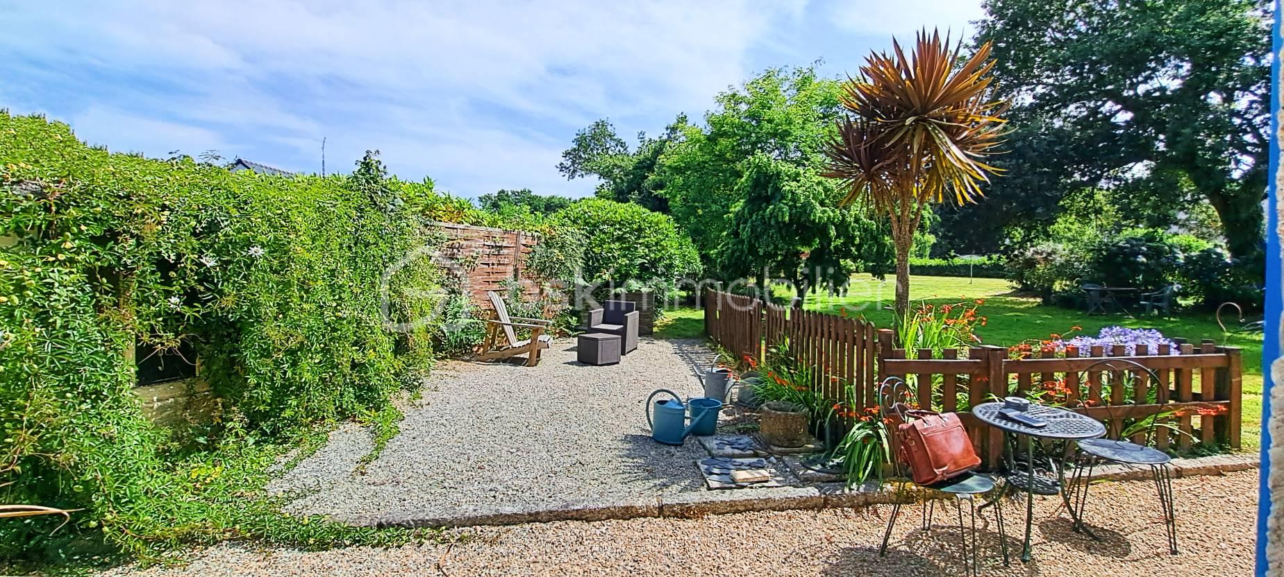 Maison en pierre de 68 m² - cour 3.jpg