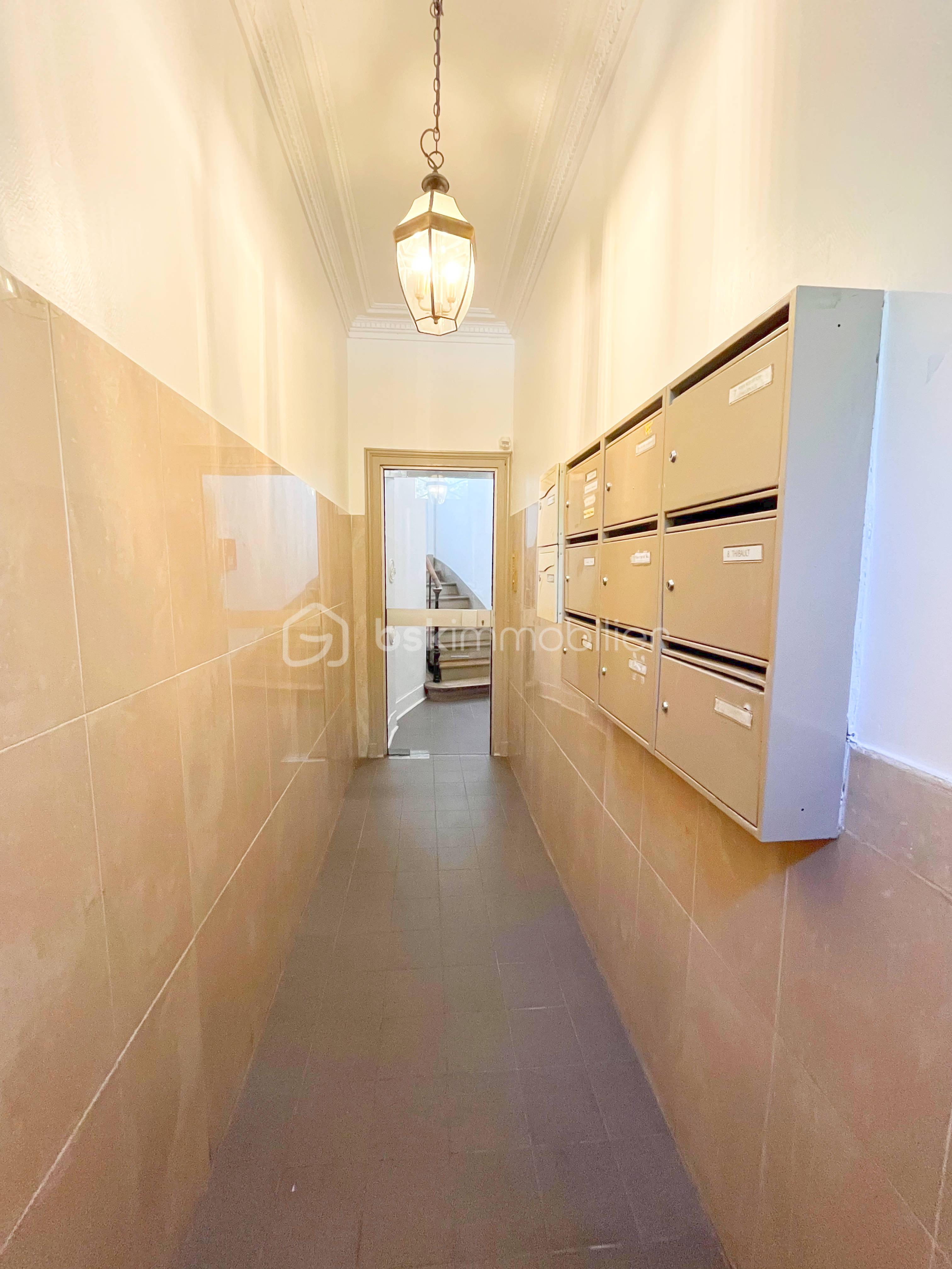 Appartement de 48 m² - ENtrée Communs.jpg