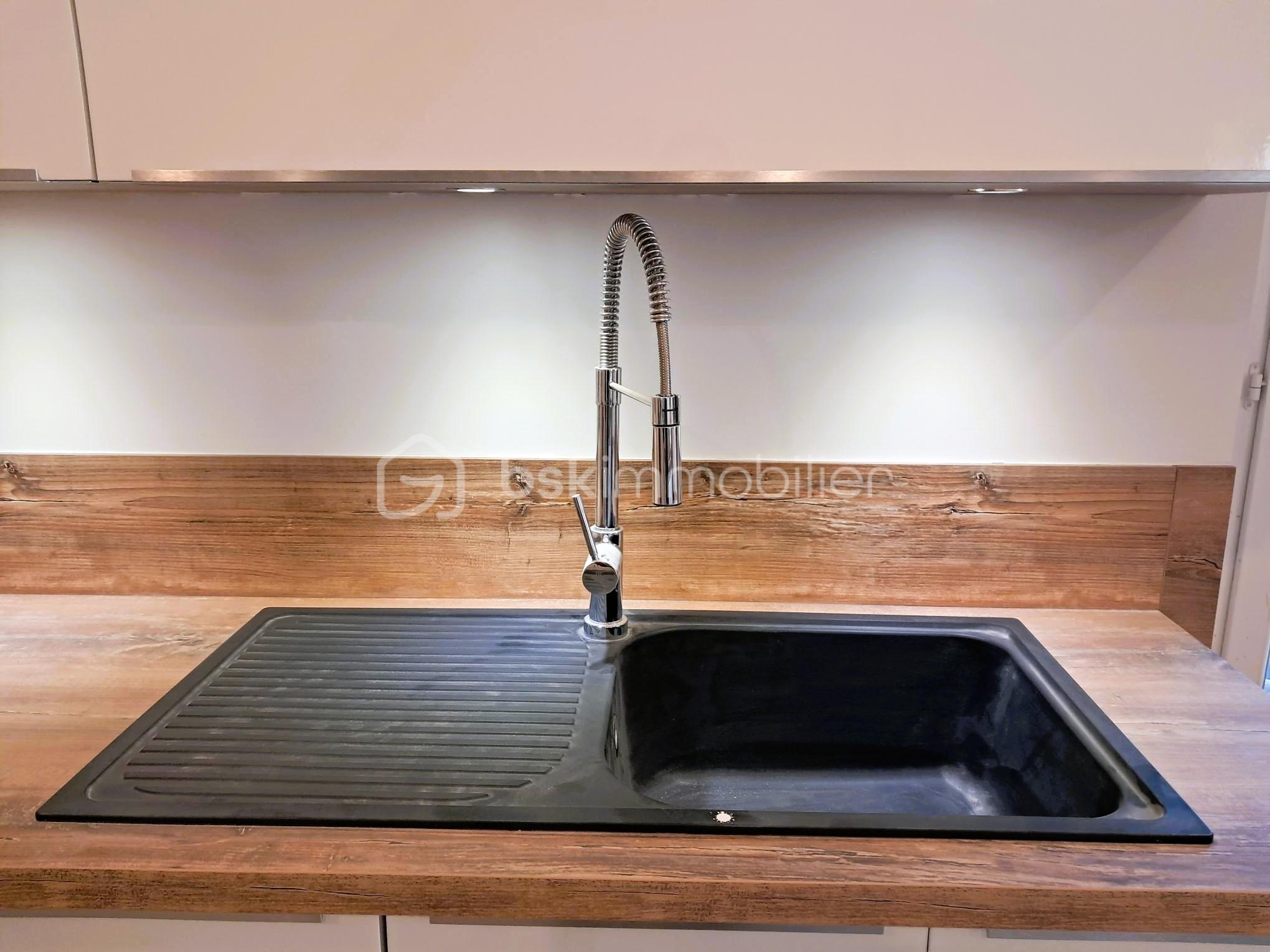 Maison ancienne de 180 m² - 6- cuisine évier.jpg