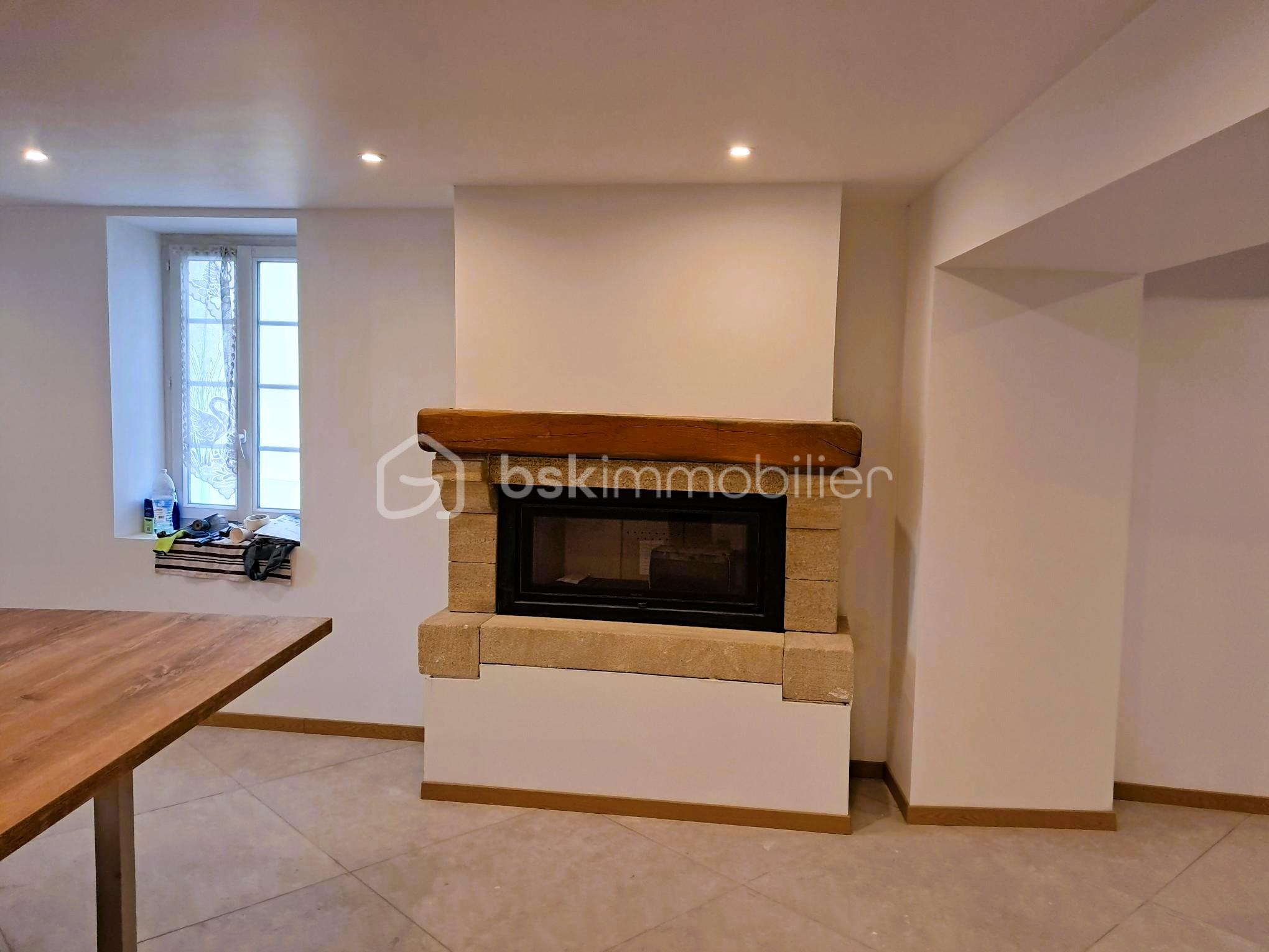 Maison ancienne de 180 m² - 7e-cheminée.jpg