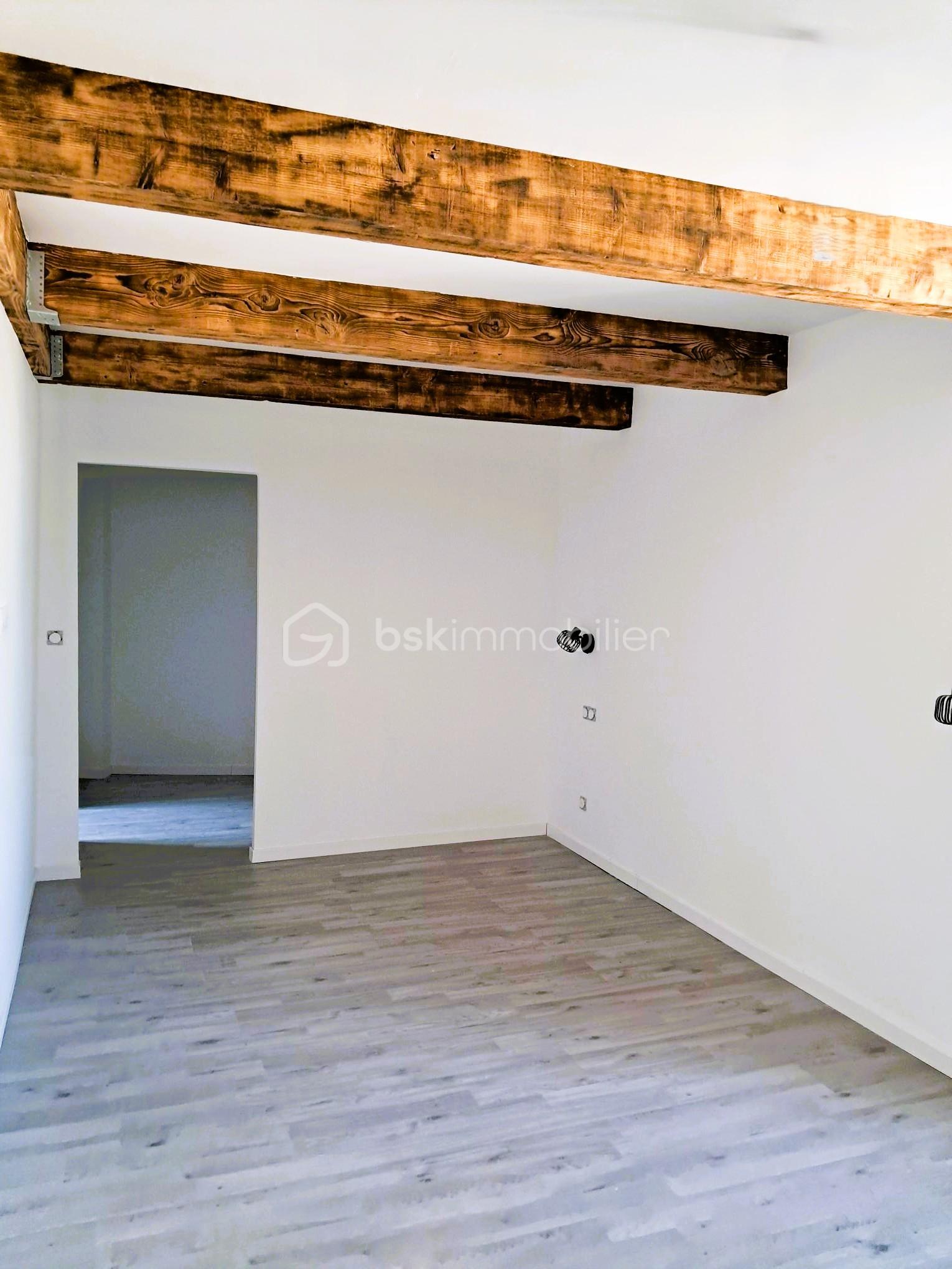 Maison ancienne de 180 m² - 17-chambre.jpg
