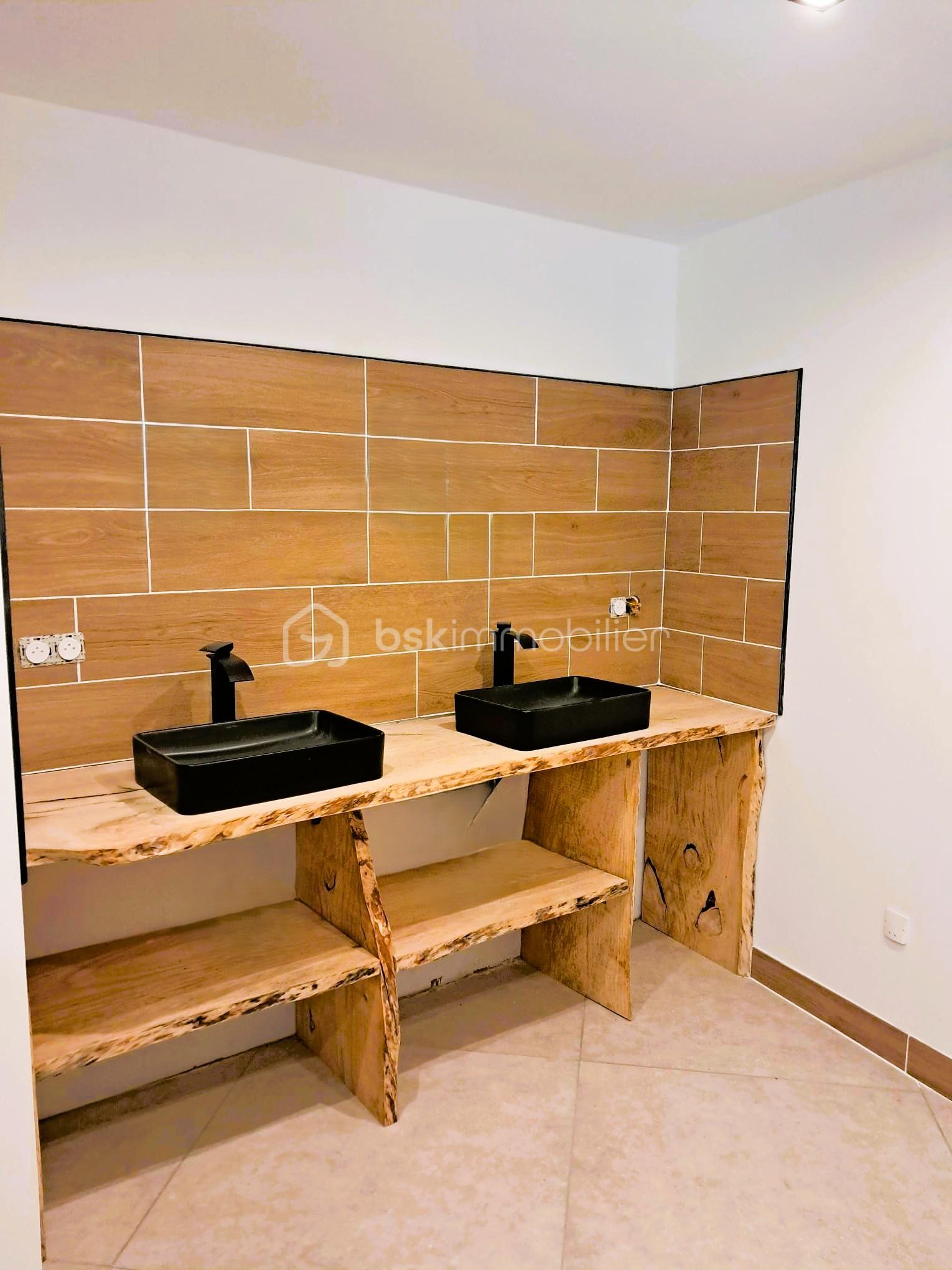 Maison ancienne de 180 m² - 18-salle eau.jpg