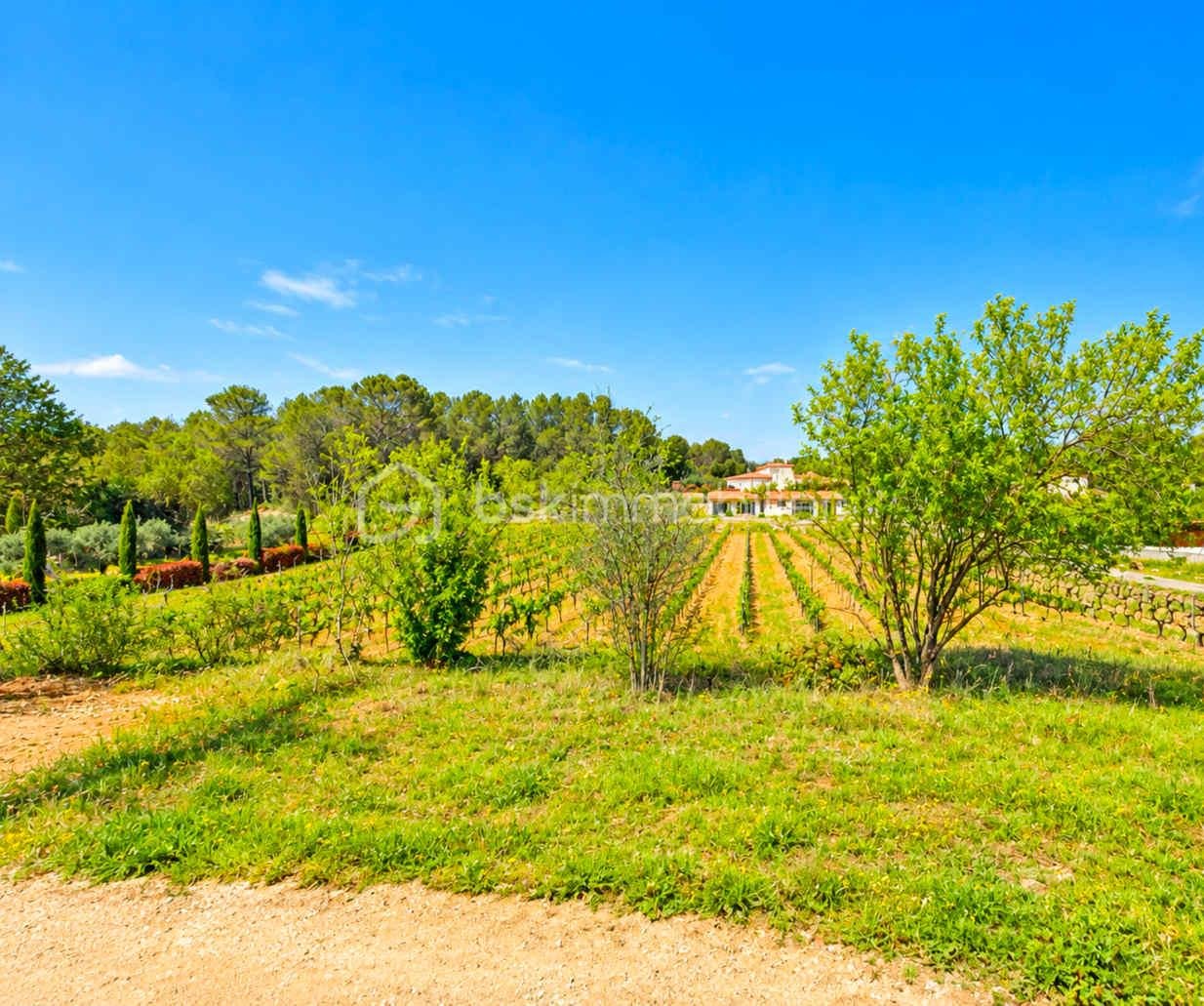 terrain-constructible-vue-saint-antonin-du-var.jpg