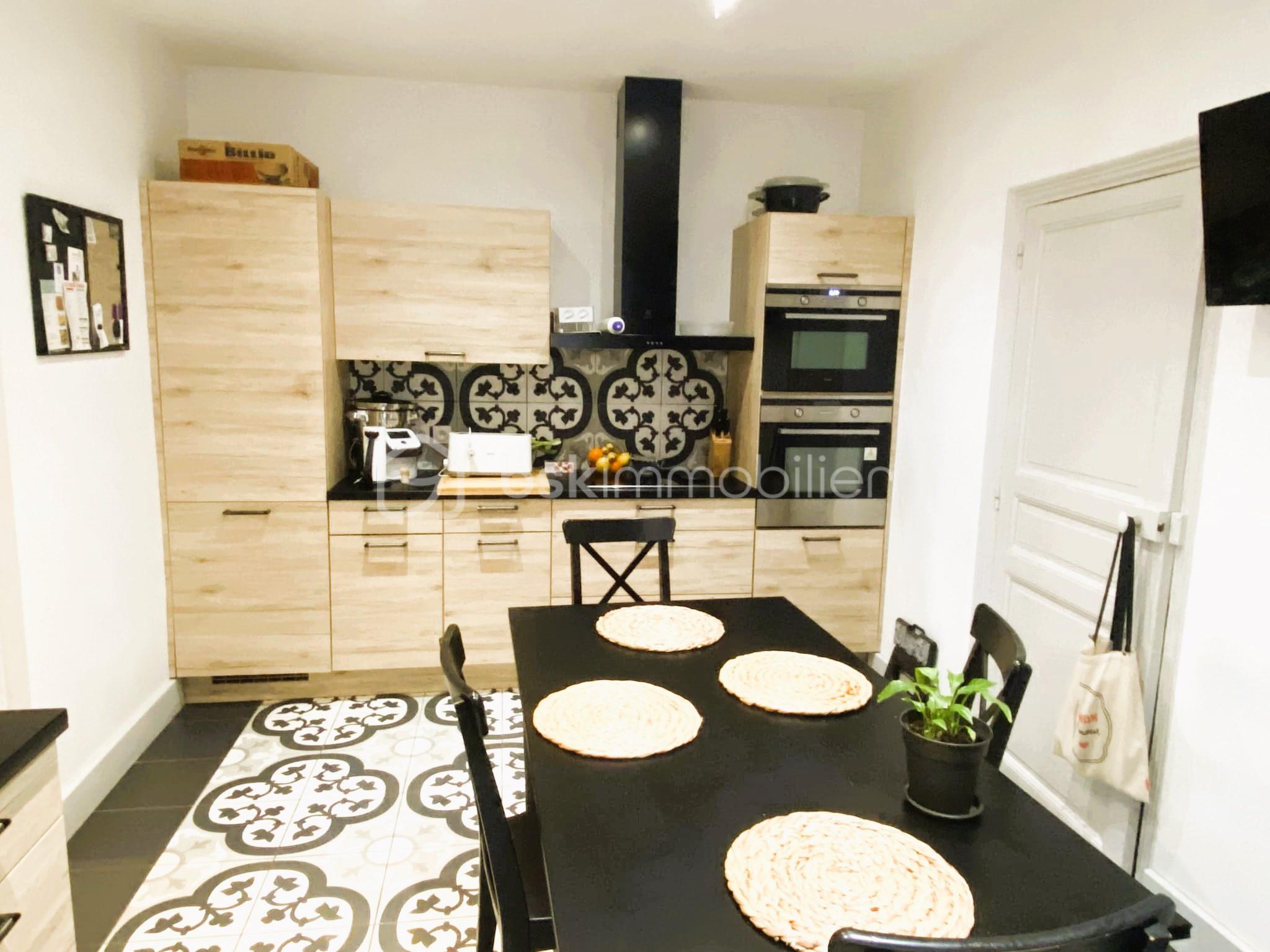 Maison de ville de 200 m² - 496970983_1220229416136466_100526630205164717_n.jpg