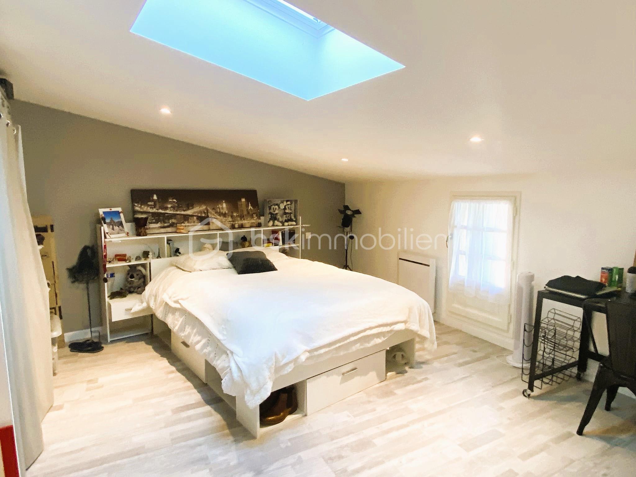 Maison de ville de 200 m² - 497914557_1220229586136449_8778425059420743134_n.jpg