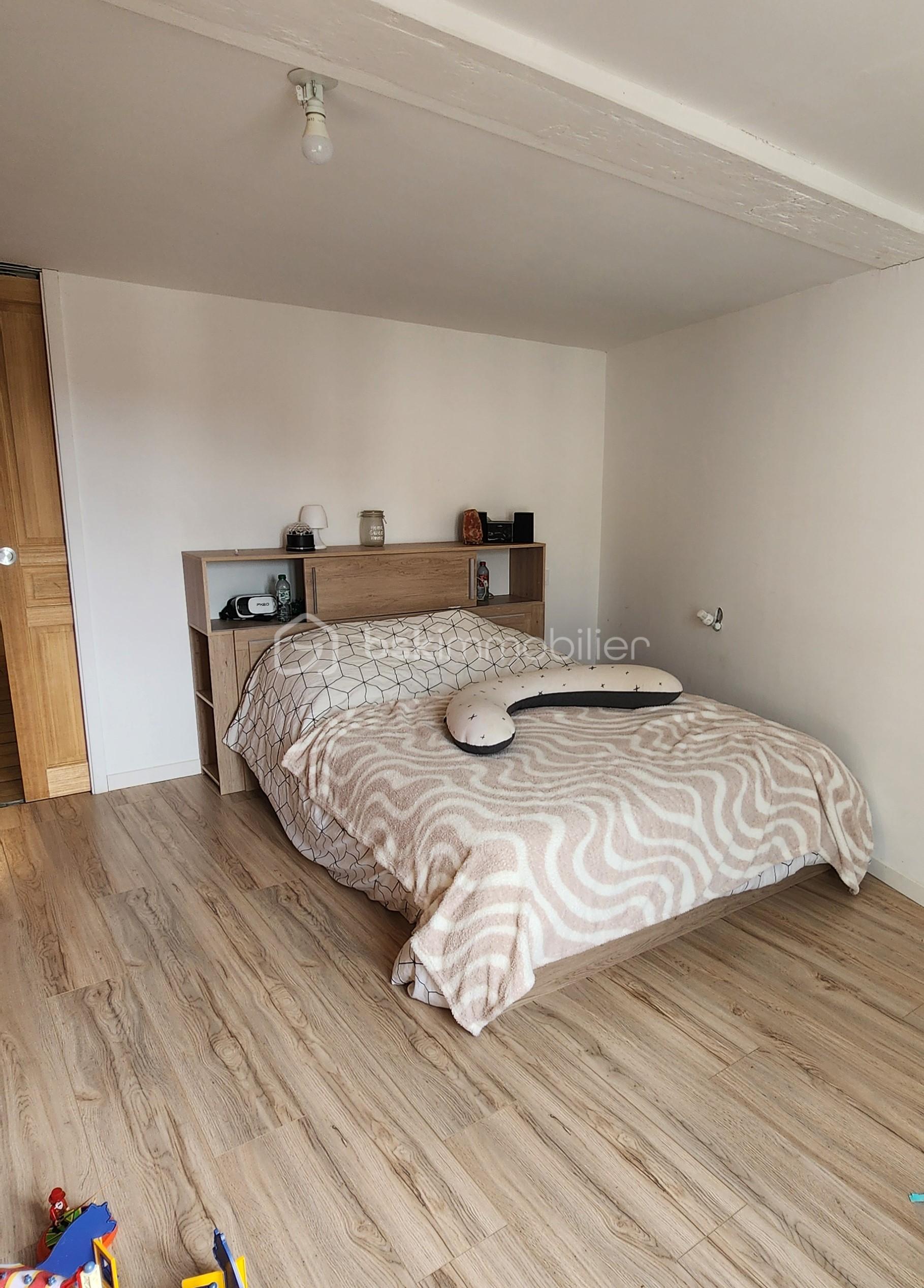 chambre 2 appart.jpg