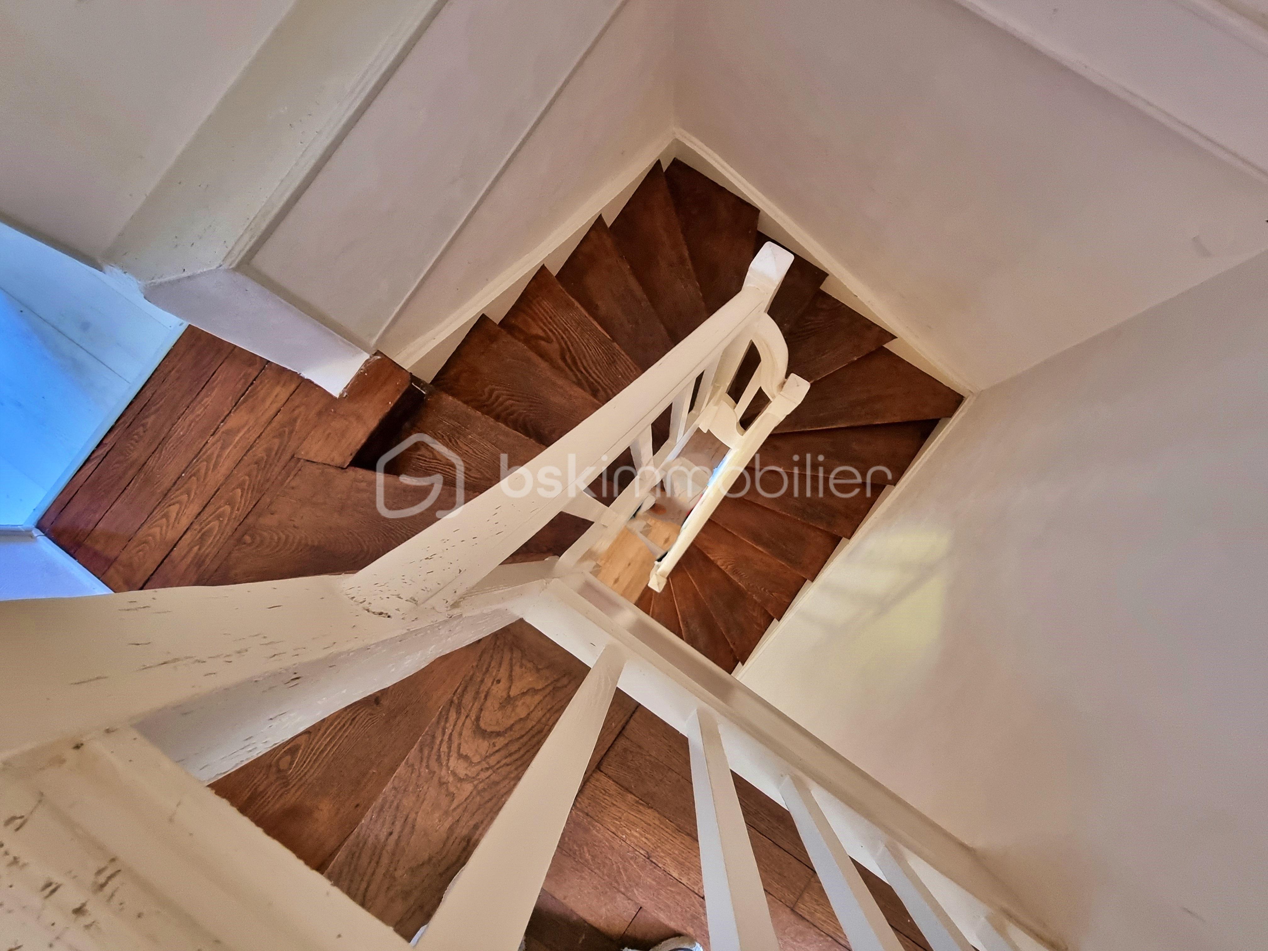 Demeure de 258 m² - i escalier.jpg