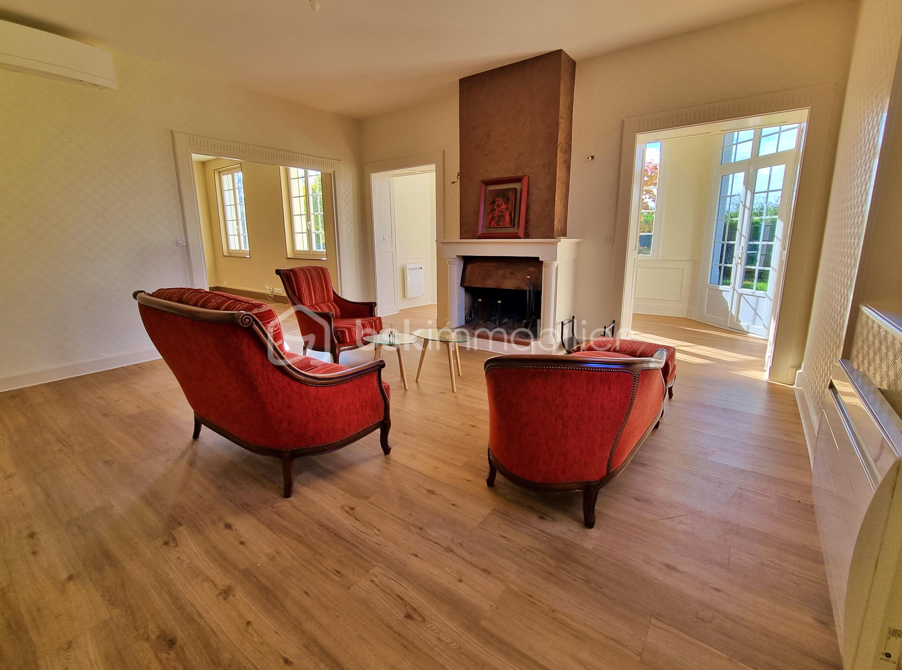 Demeure de 258 m² - f salon bis.jpg