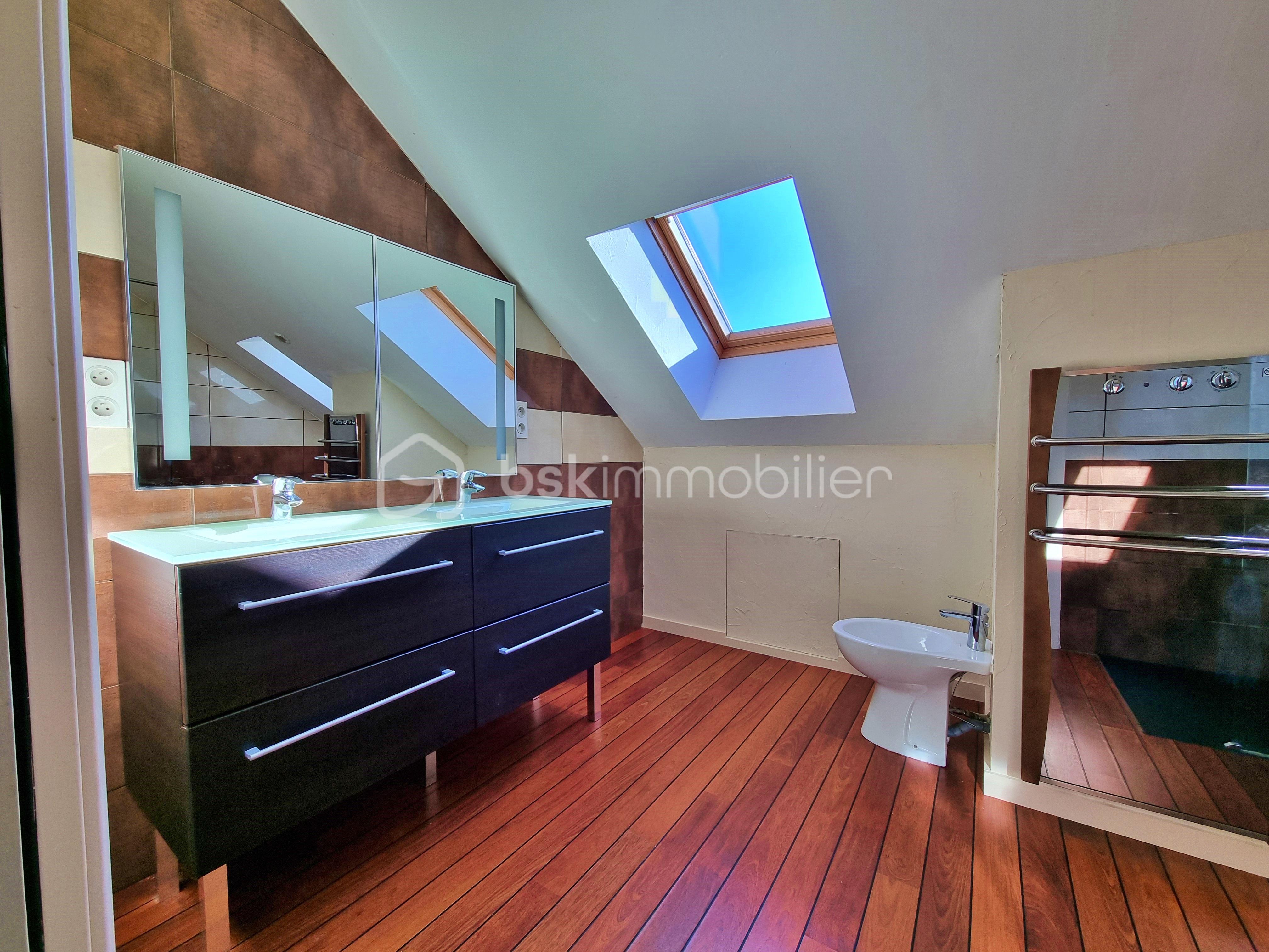 Demeure de 258 m² - t salle de douche bis.jpg