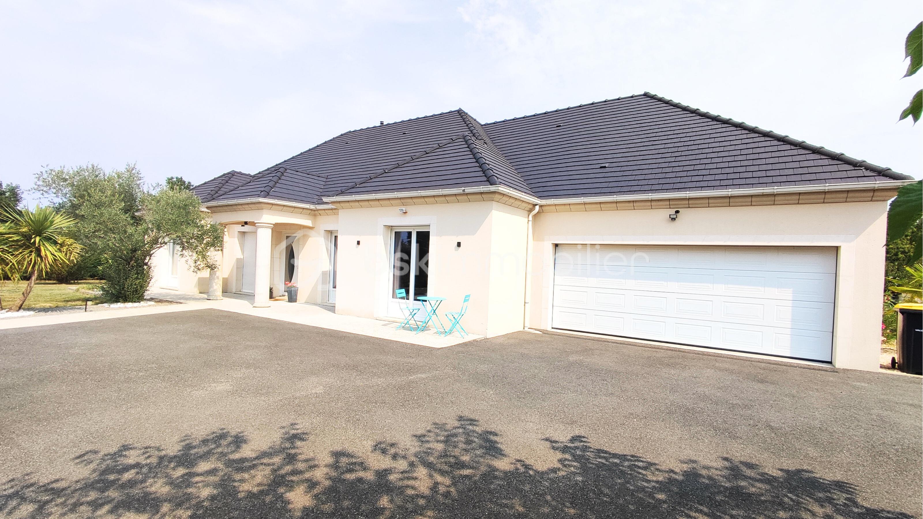 Maison contemporaine de 180 m² - Nicolas Lecor (47).png
