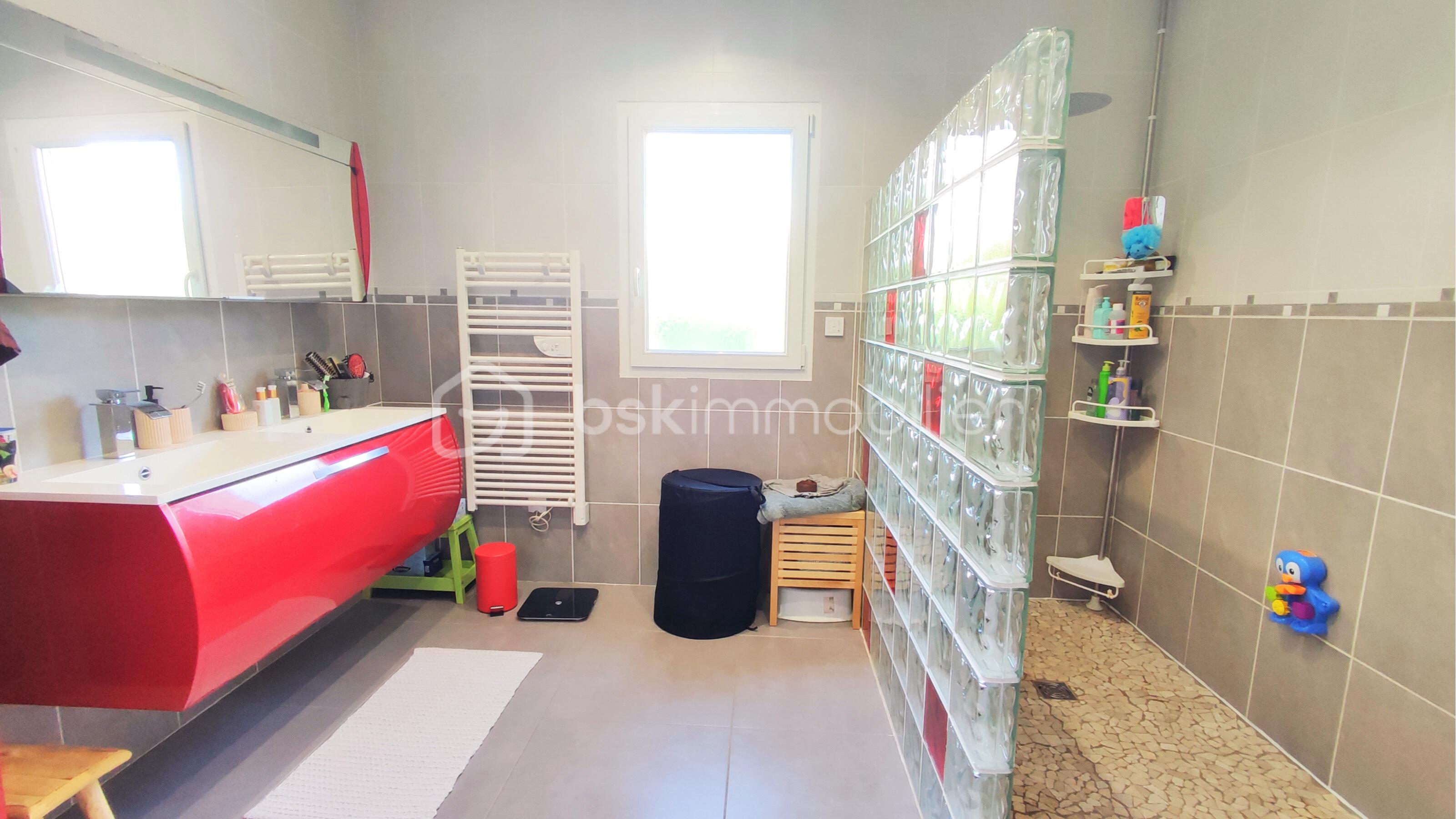Maison contemporaine de 180 m² - Nicolas Lecor (30).png