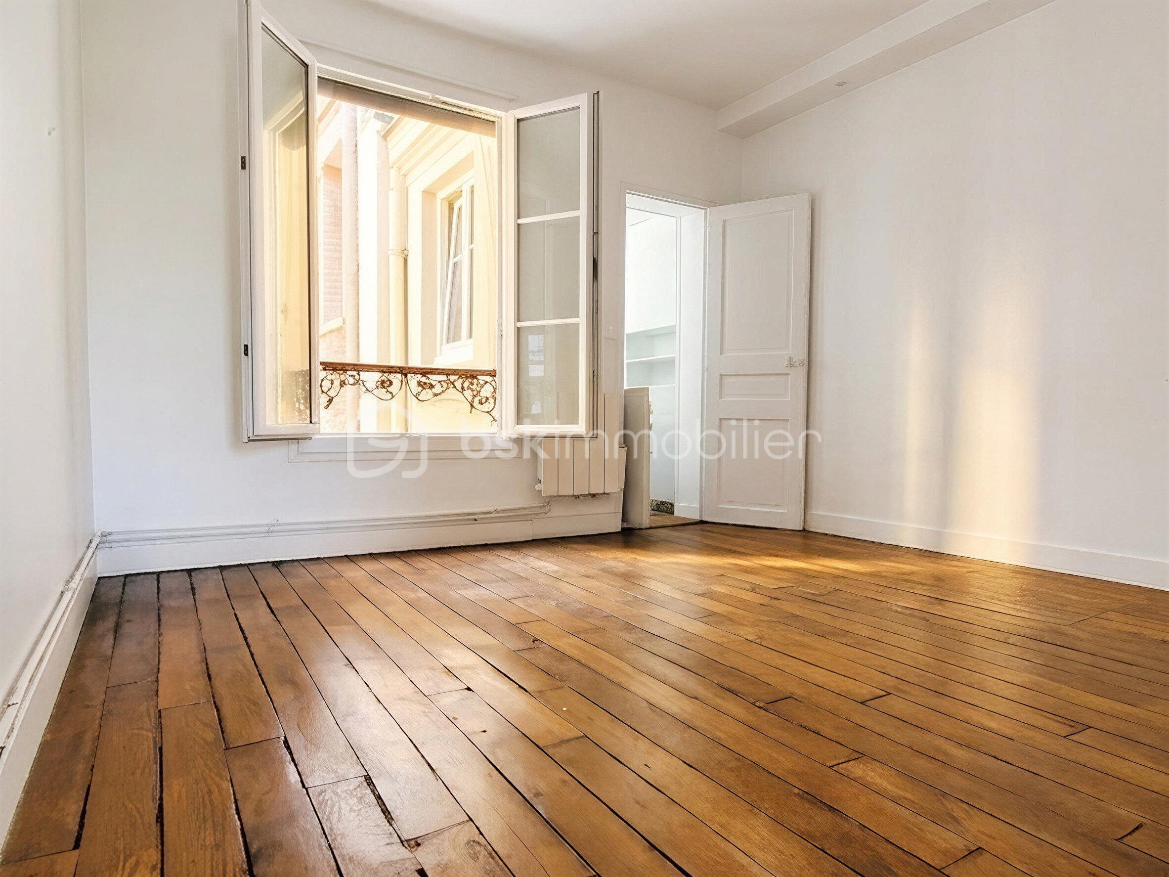 home_staging_output_1714.jpg