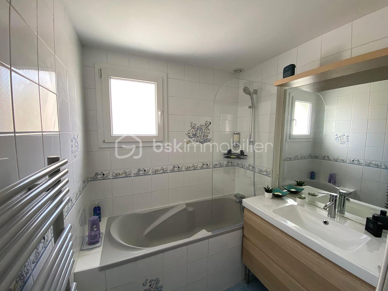 Maison de 130 m² - salle de bain.jpg