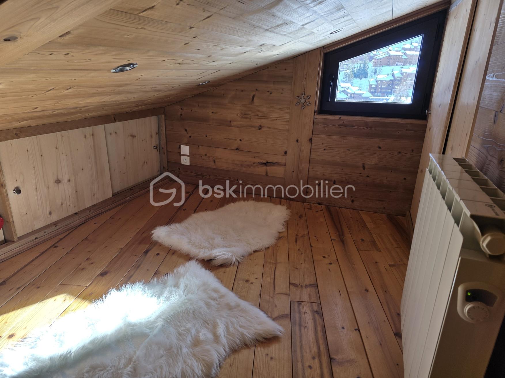 Appartement de 59 m² - Chambre haut sous pente.jpg