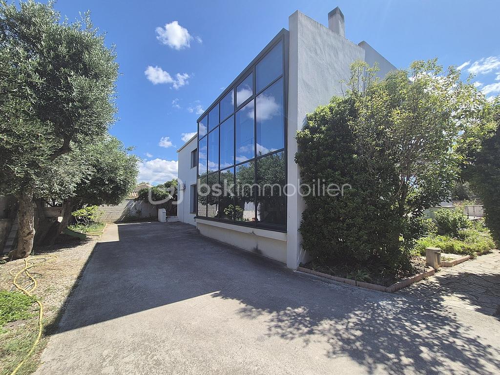 Demeure de 309,98 m²