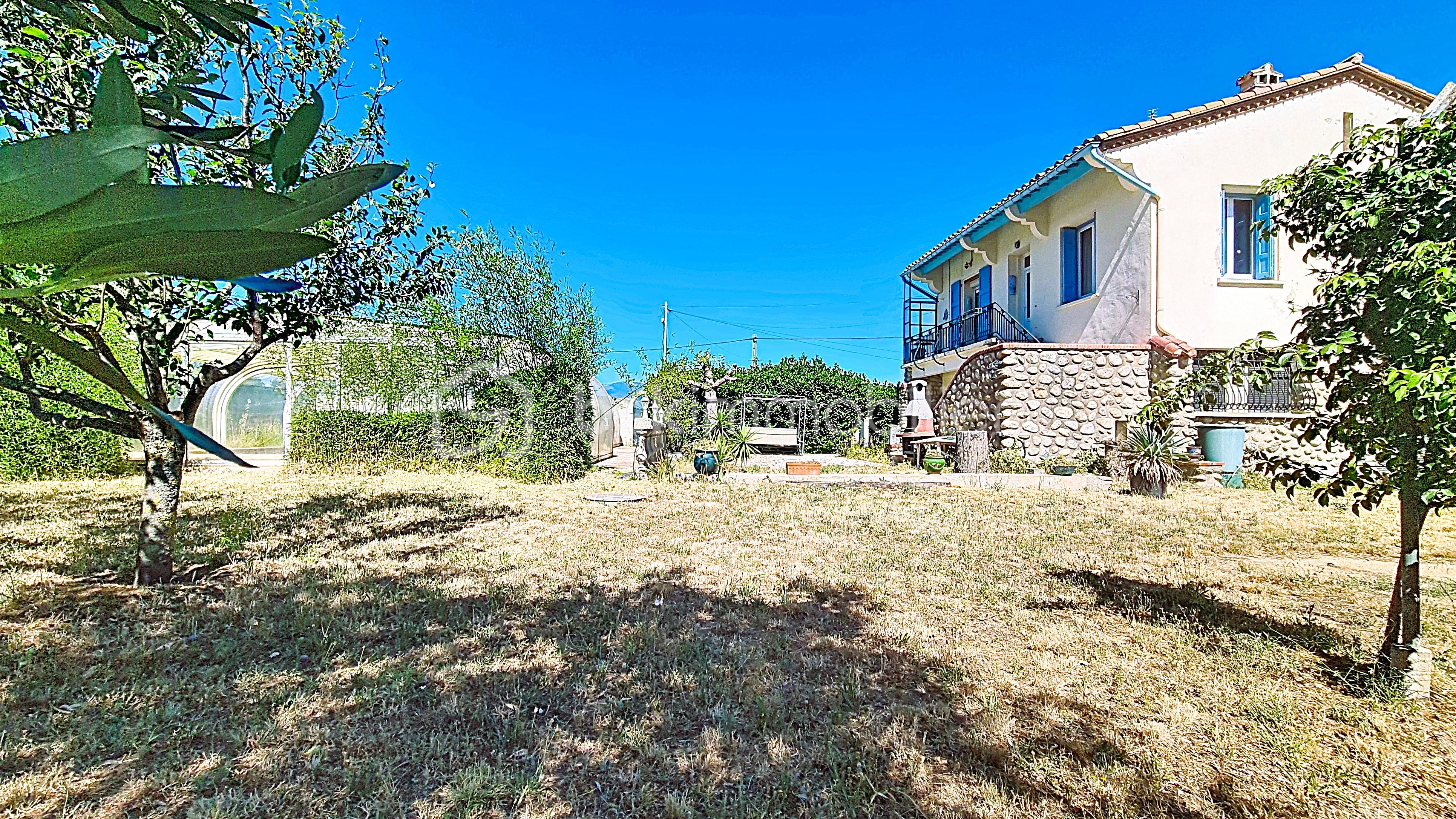 ensemble maison.jpg