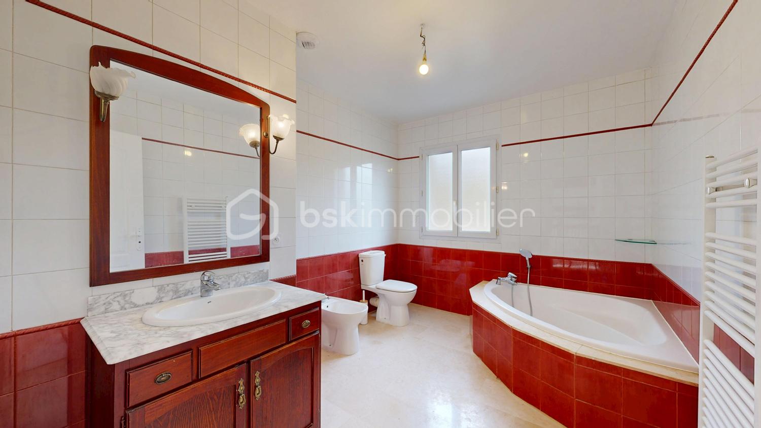 Villa de 230 m² - web 11 - SDB (2).jpg