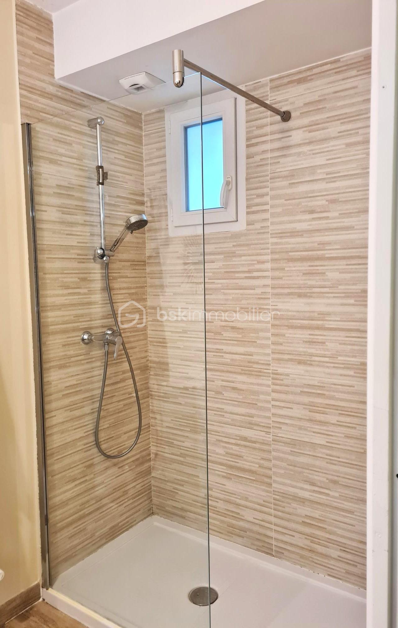 Sallede bain 01.jpg