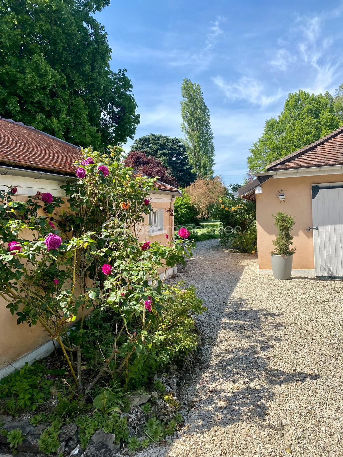 Demeure de 225 m² - NEW 24.JPG