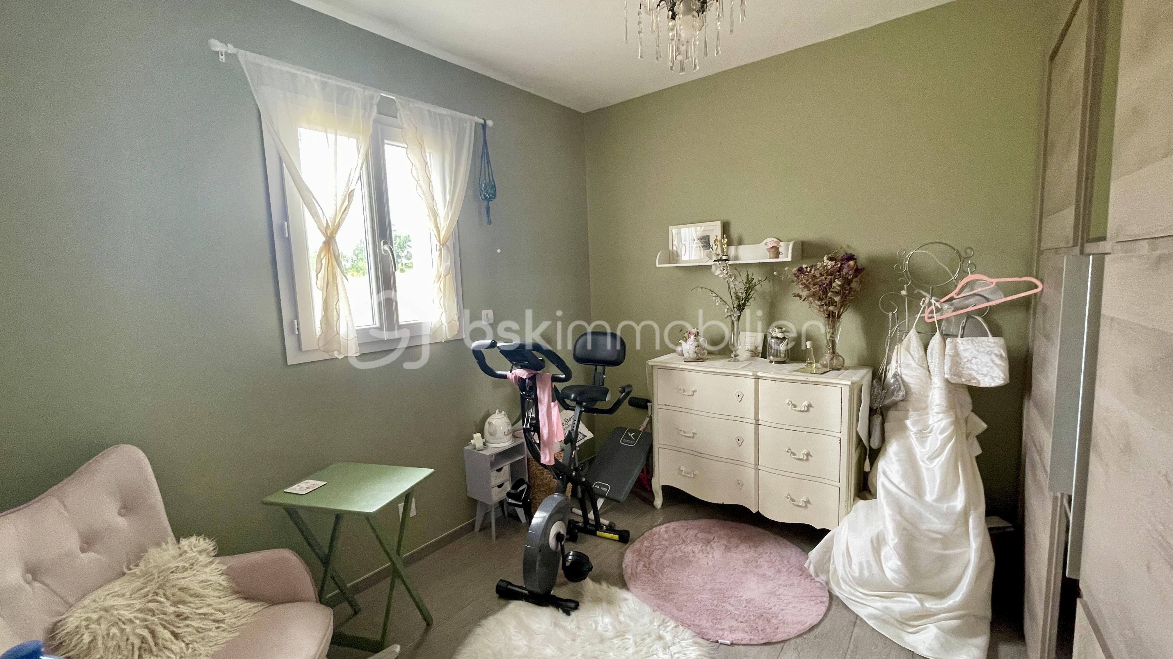 Maison de 140 m² - 1C23DDB0-1AAD-43BC-98E4-BBFBC0032C41_1_201_a.jpeg