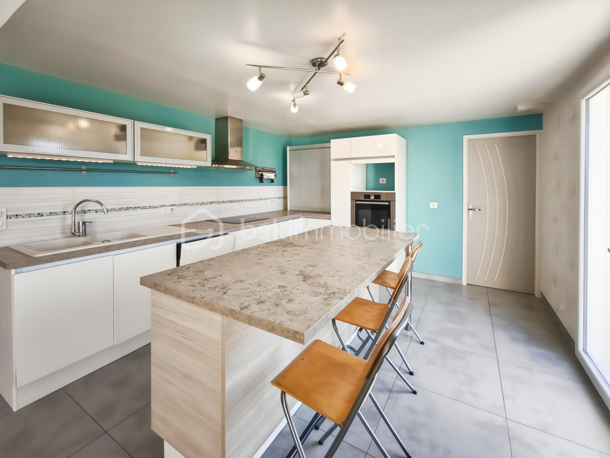 Maison traditionnelle de 152,22 m² - cuisine.jpg