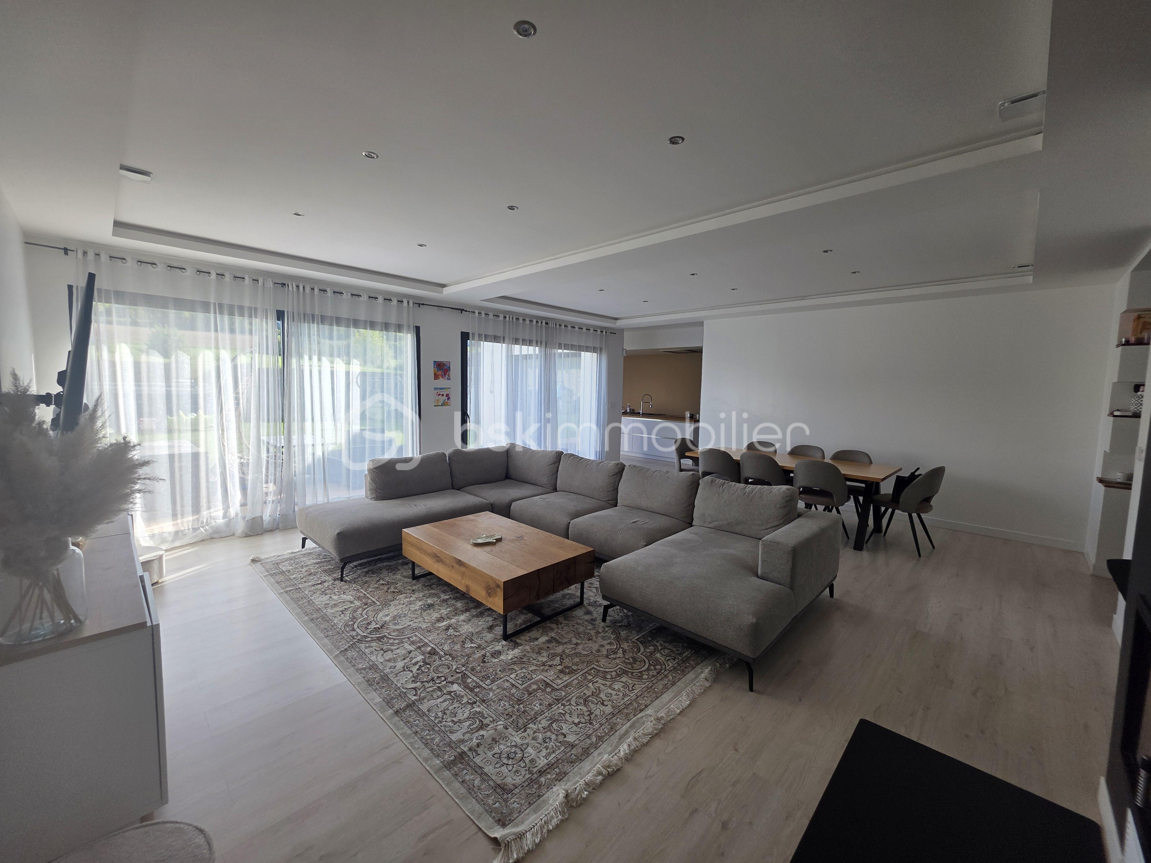Maison contemporaine de 240 m² - 20251001_160756.jpg