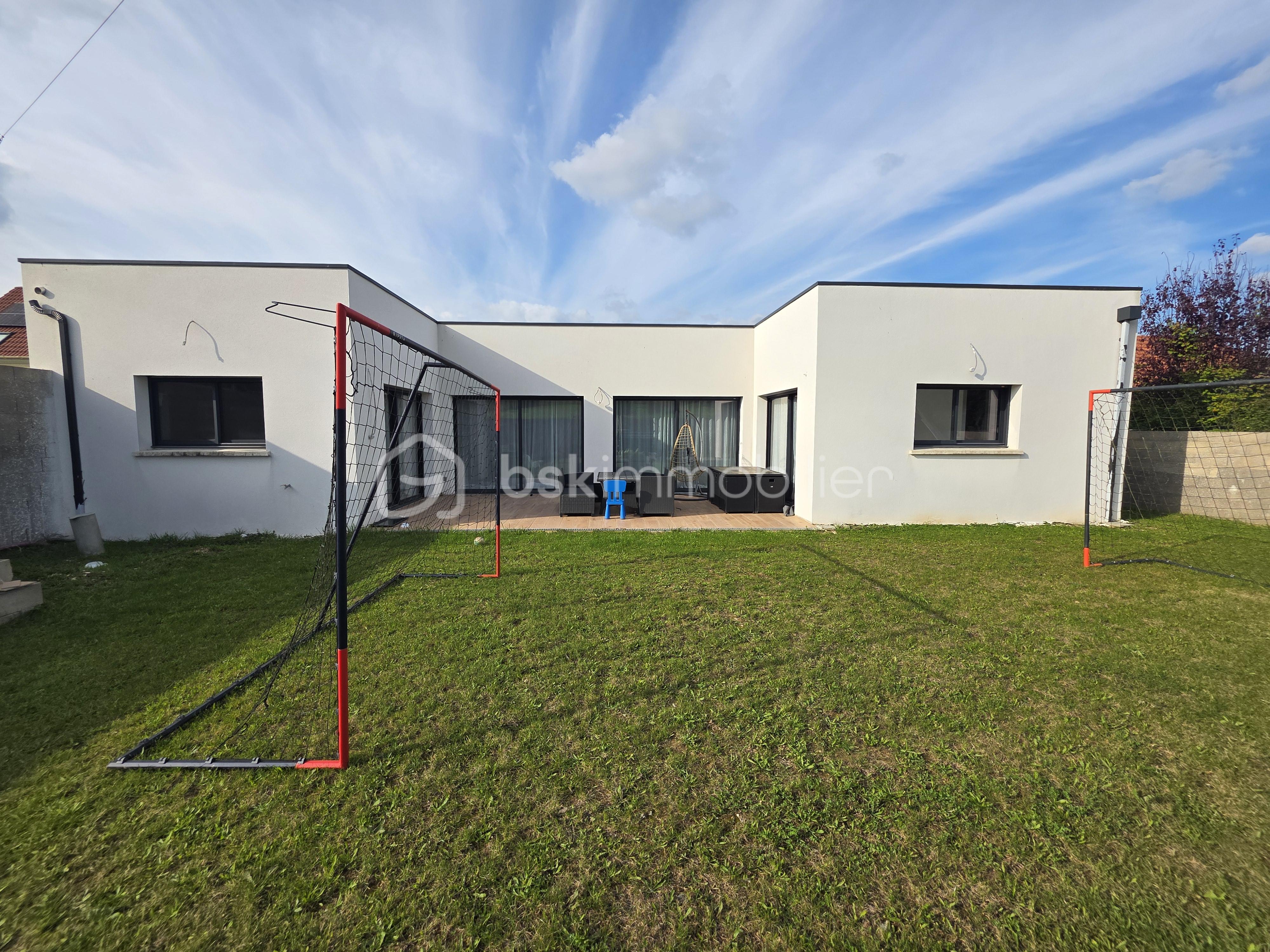 Maison contemporaine de 240 m² - 20251001_163118.jpg