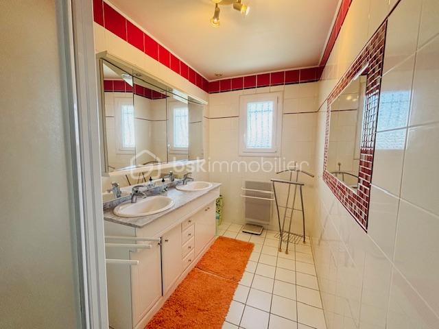 Maison de 145 m² - icKhWc2LBpfTWIDS1qfly47t7zmRDB888NIbwBBM.jpg