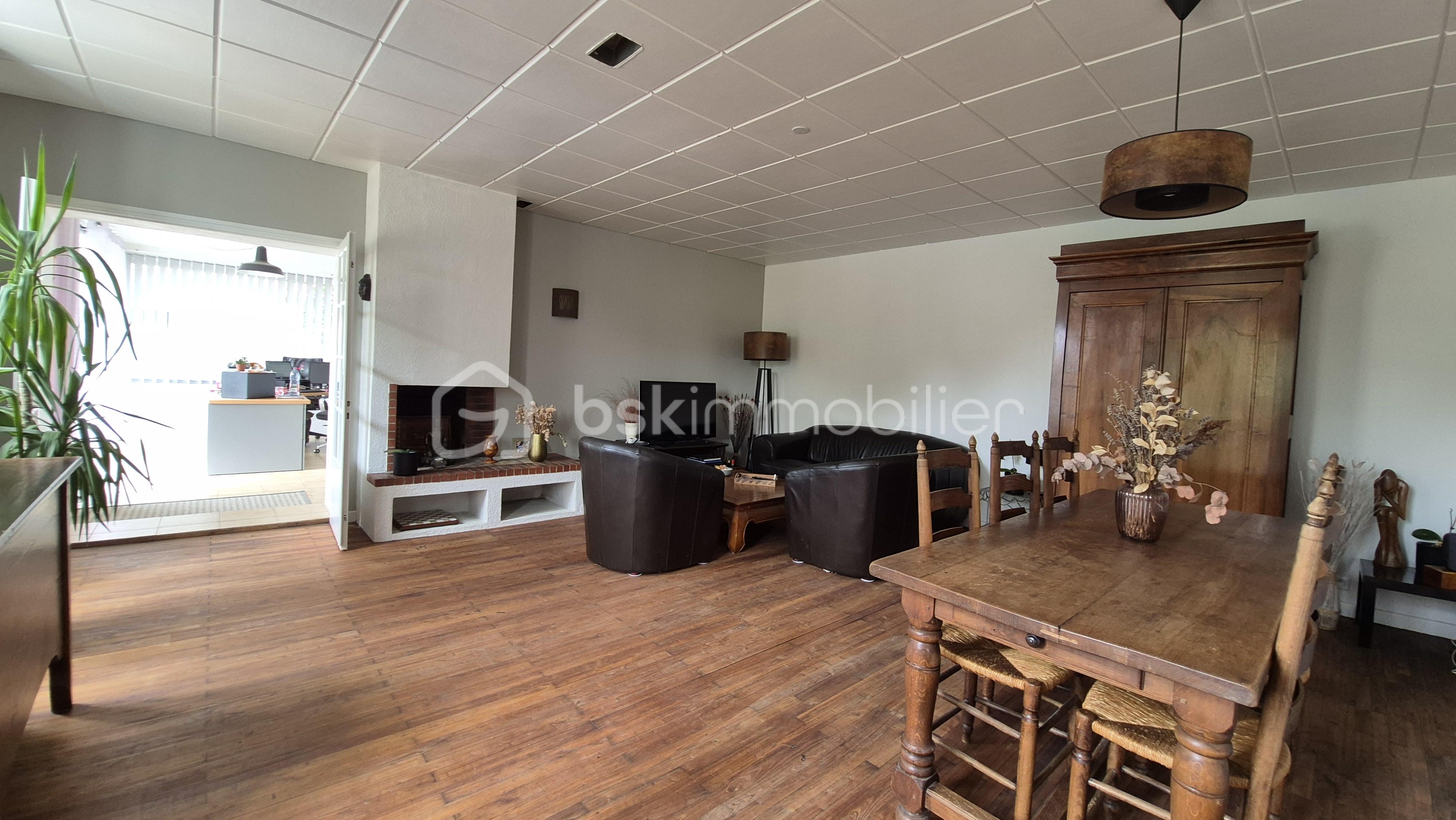 Maison charentaise de 210 m² - salon actuel.jpg