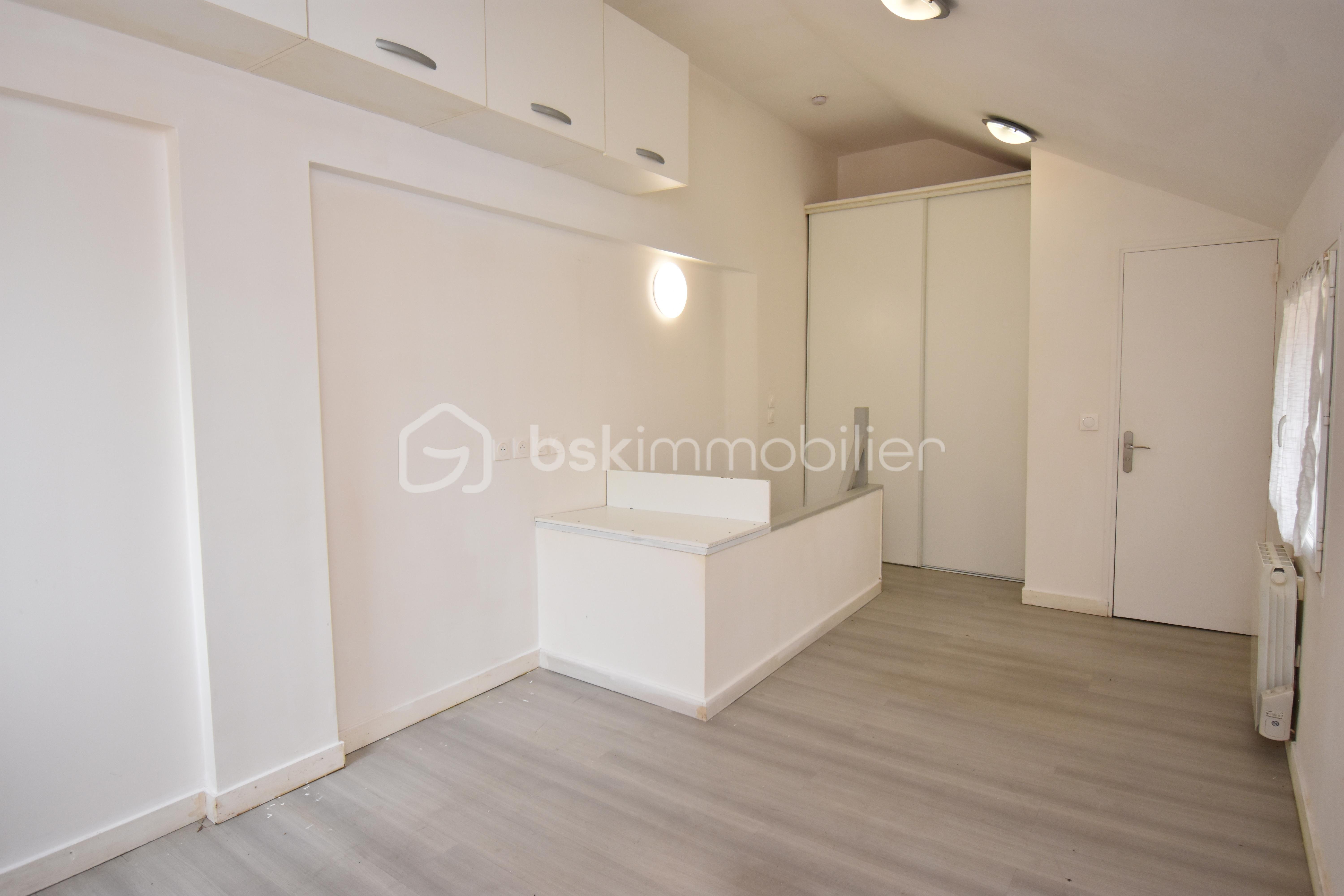 Duplex de 36 m² - CHAMBRE ETAGE (12).JPG