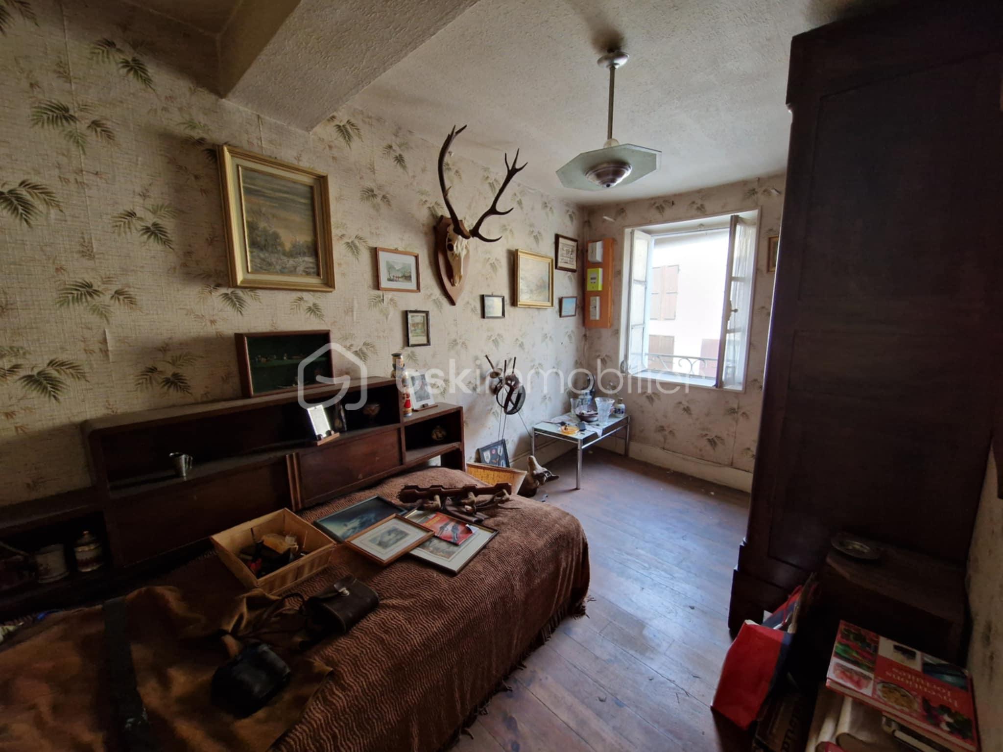 Immeuble mixte de 120 m² - 48912302-920f-4983-a5b1-5b94409493d9.jpg