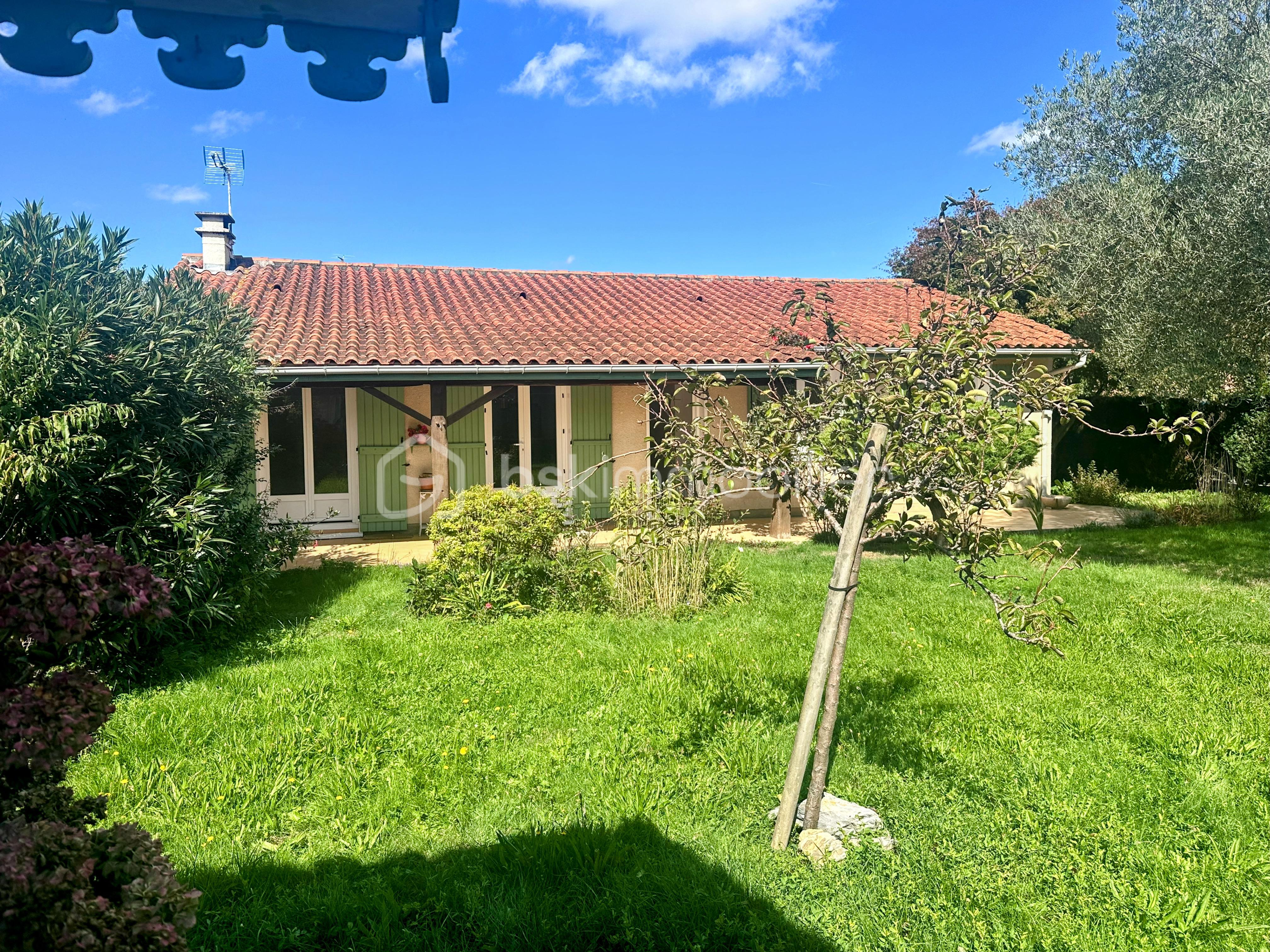 Maison traditionnelle de 93 m² - tempImagefgWLlM.png
