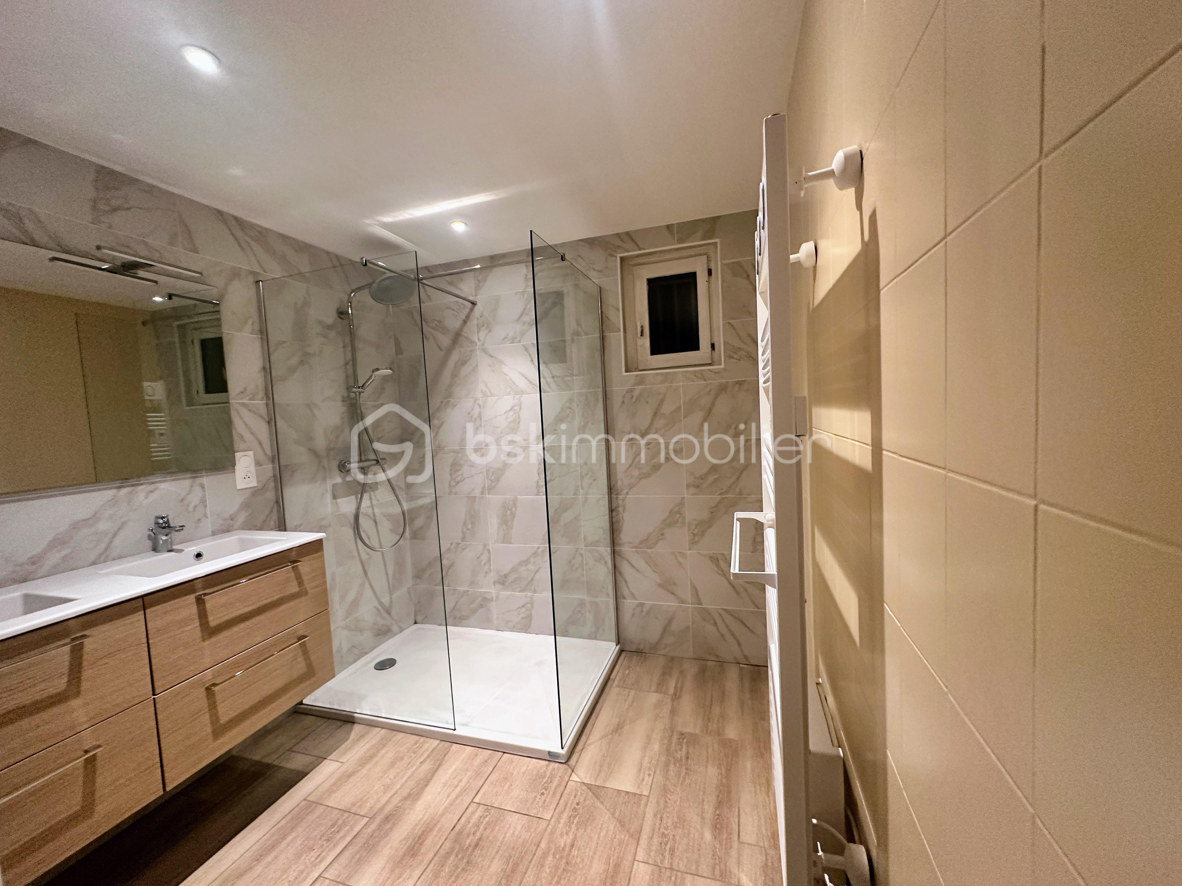 Maison traditionnelle de 93 m² - 539EFE4C-D74B-4DFC-81F2-6203B4AA8520.JPG