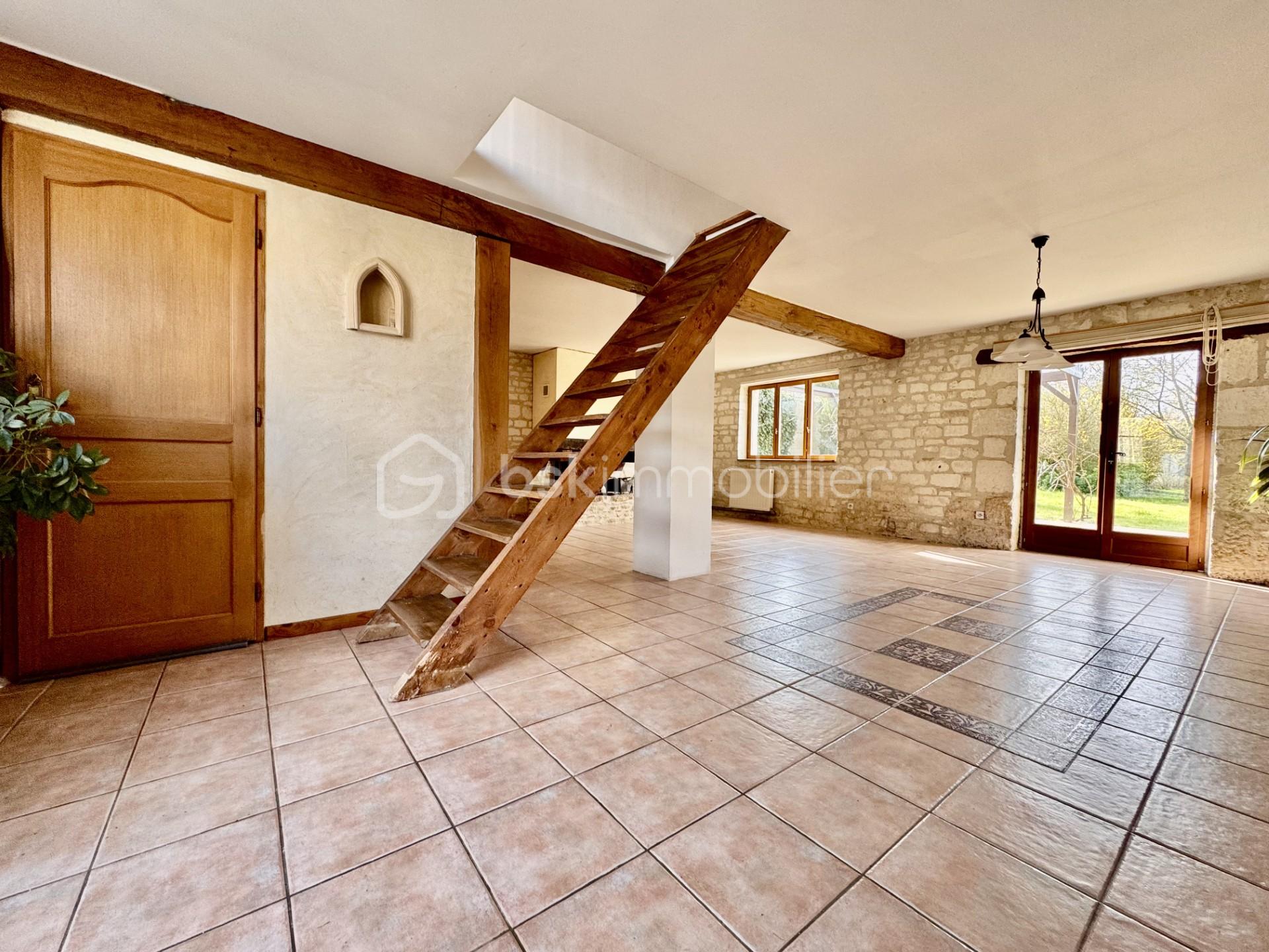 2ae7ec4f-1822-48b1-a22c-54d71c601b0c.jfif