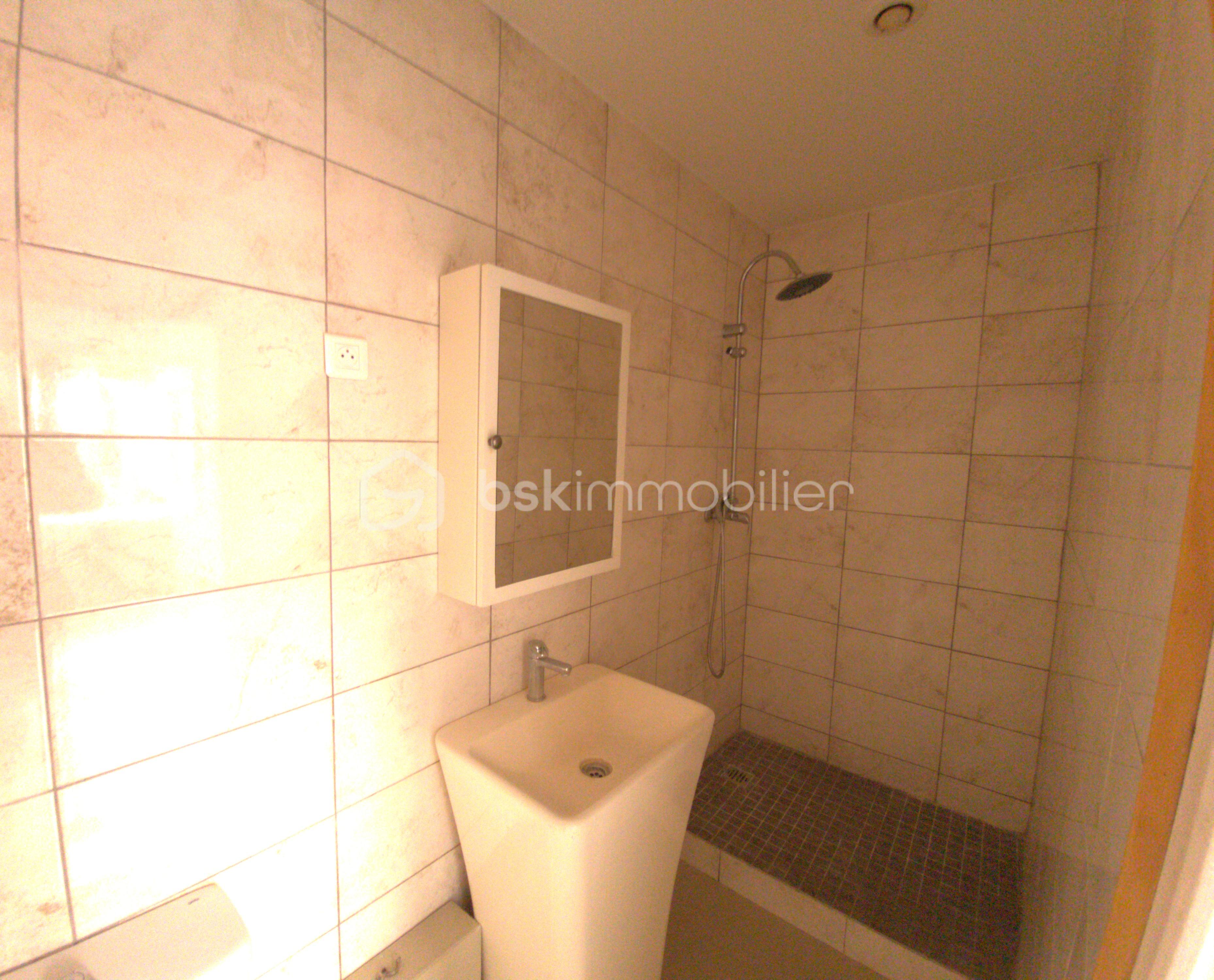 Appartement de 25,65 m² - kjnkhk.jpg