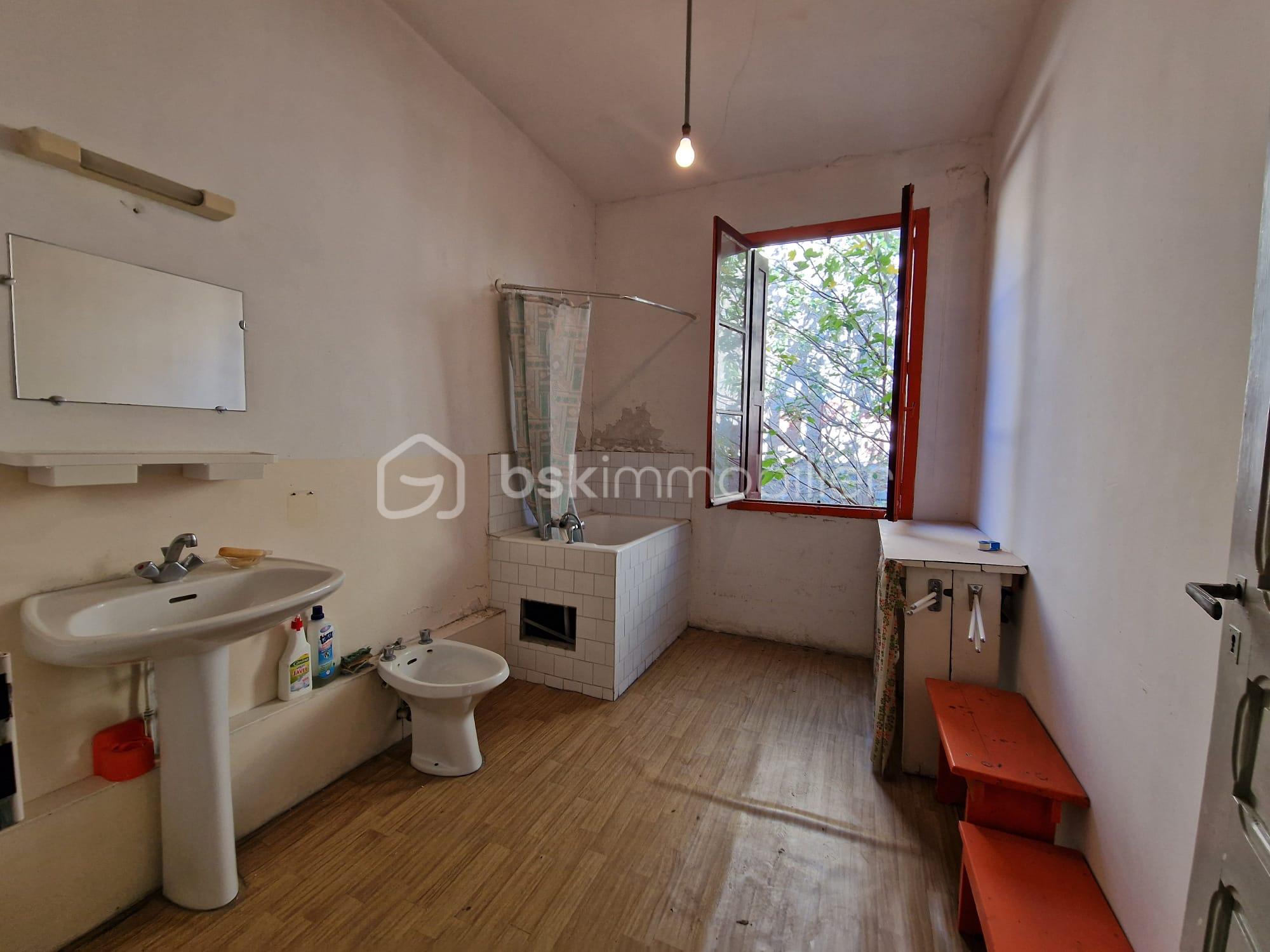 Maison de 180 m² - salle de bain.jpg
