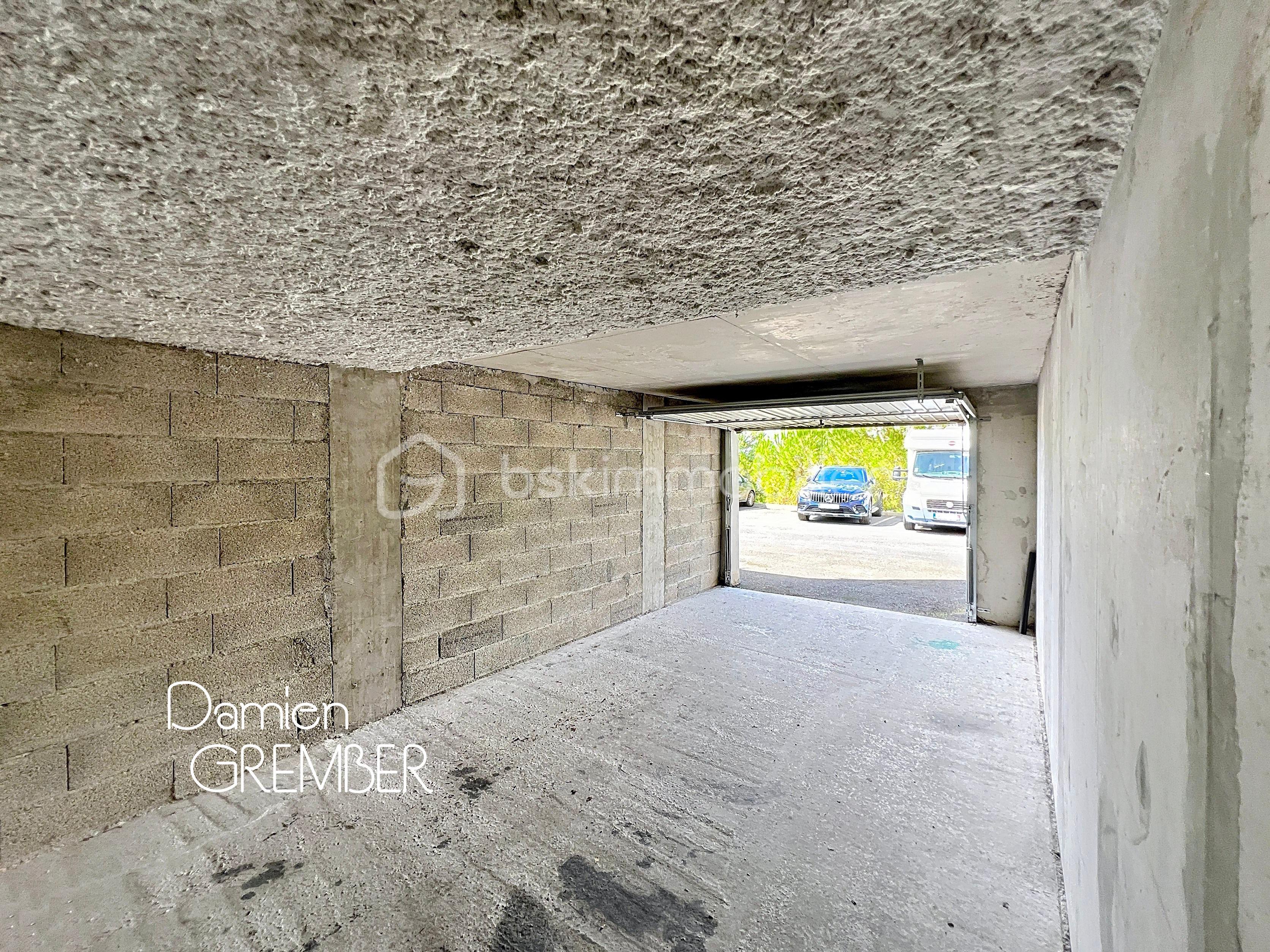 Parking de 19,87 m² - intérieur.jpg