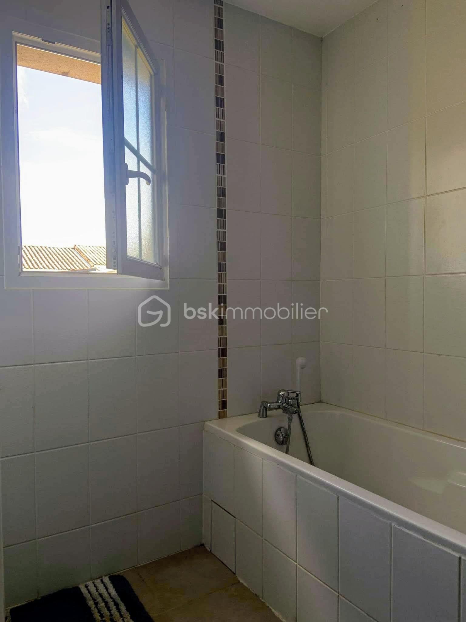 Maison contemporaine de 111 m² - received_615862589952103~2.jpeg