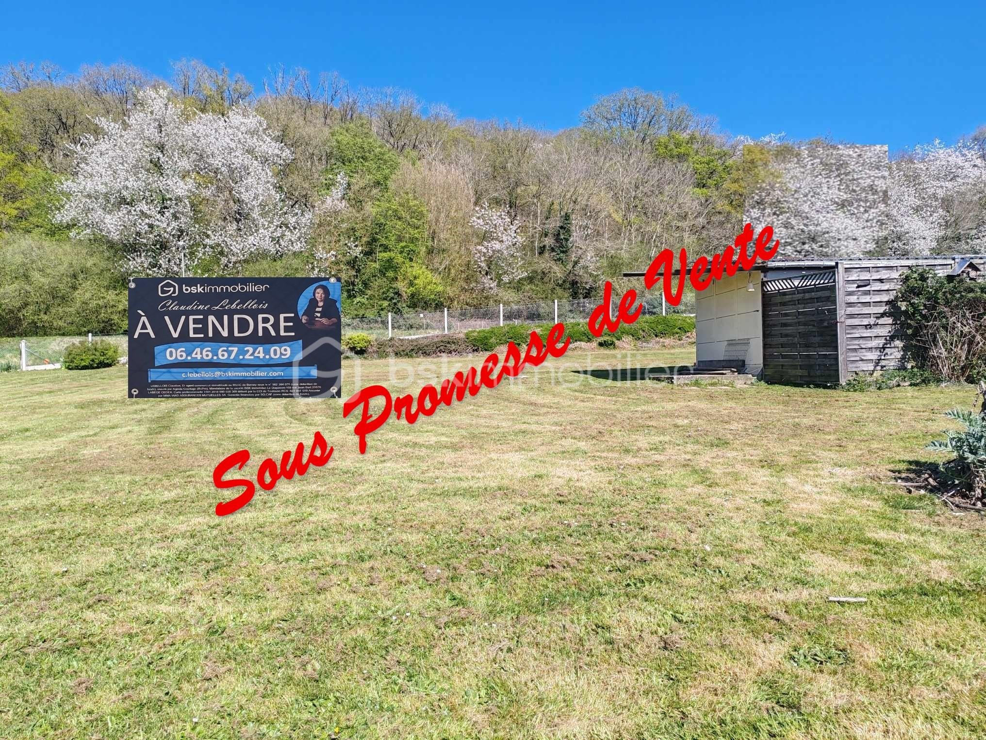 Terrain de 1 037 m²