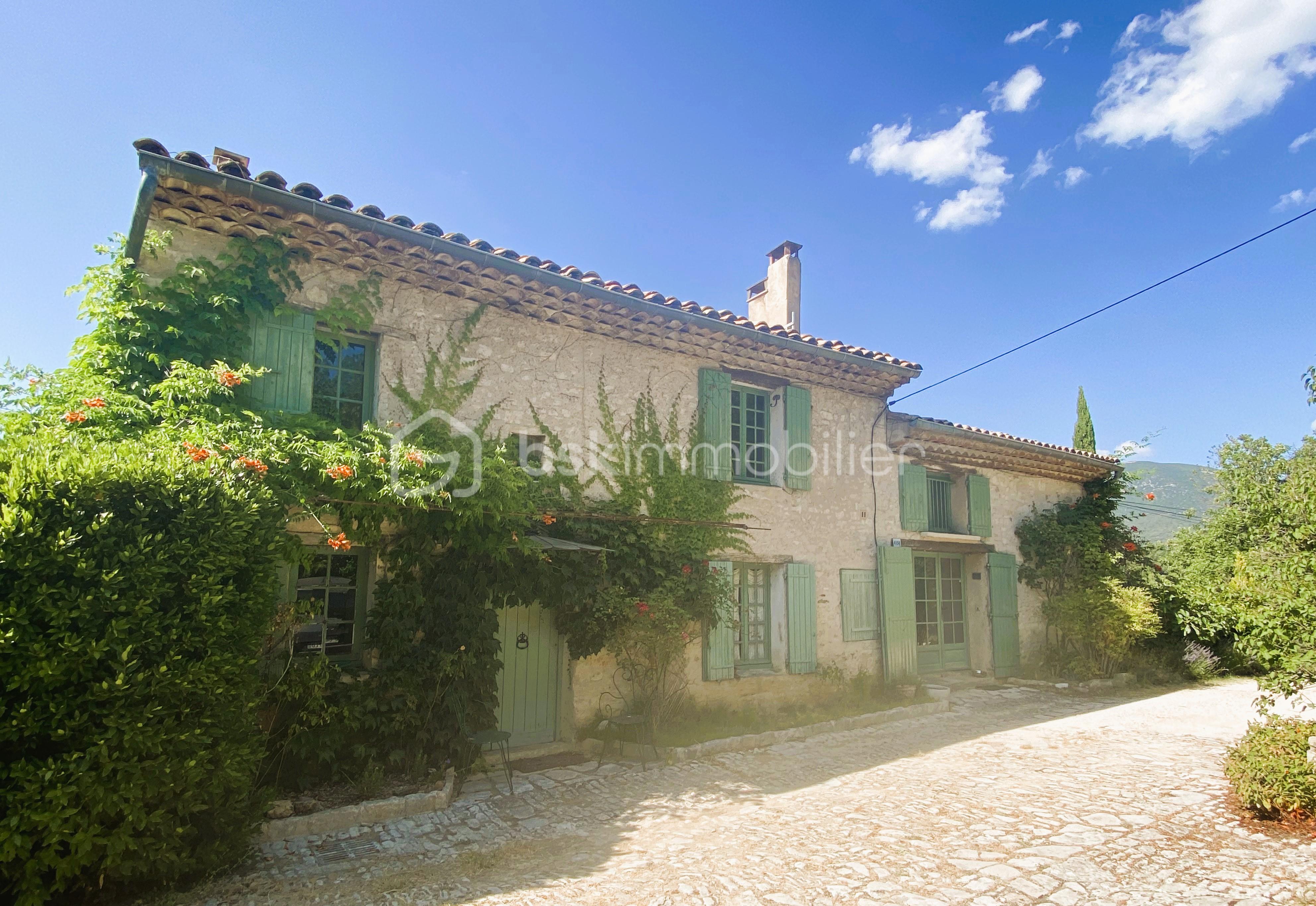 Mas de 427 m² - FACADE MAS COTE ENTREE.jpg