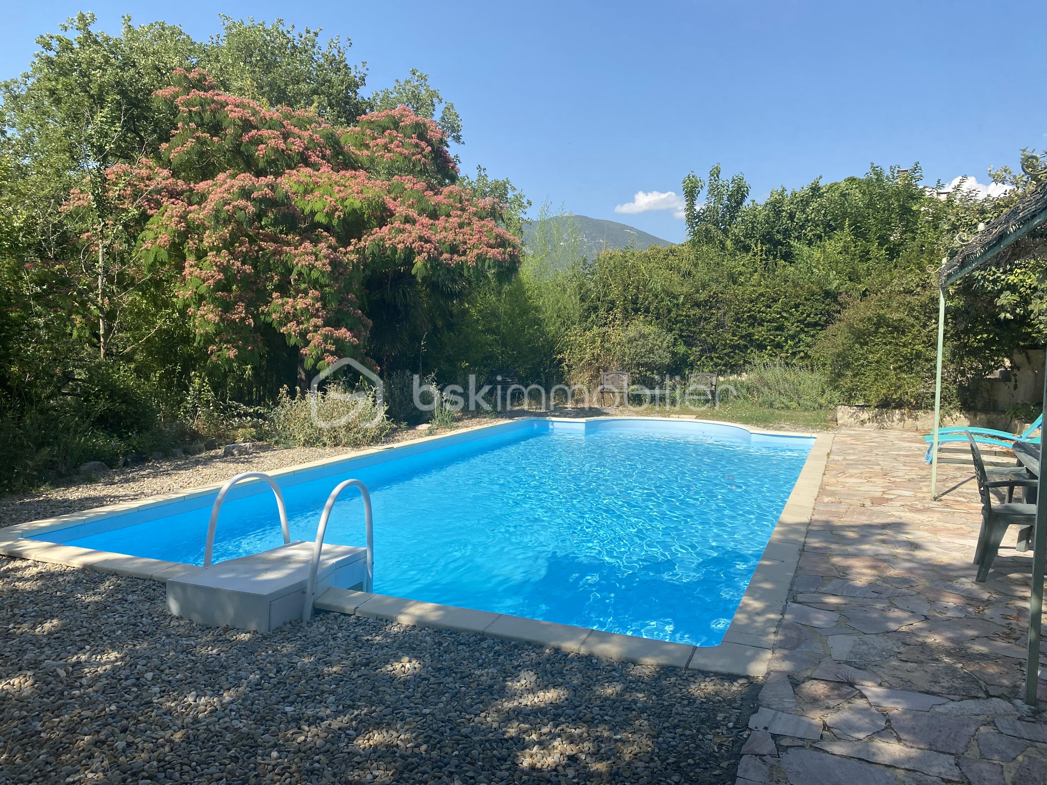 Mas de 427 m² - PISCINE COTE MOTEUR.jpg