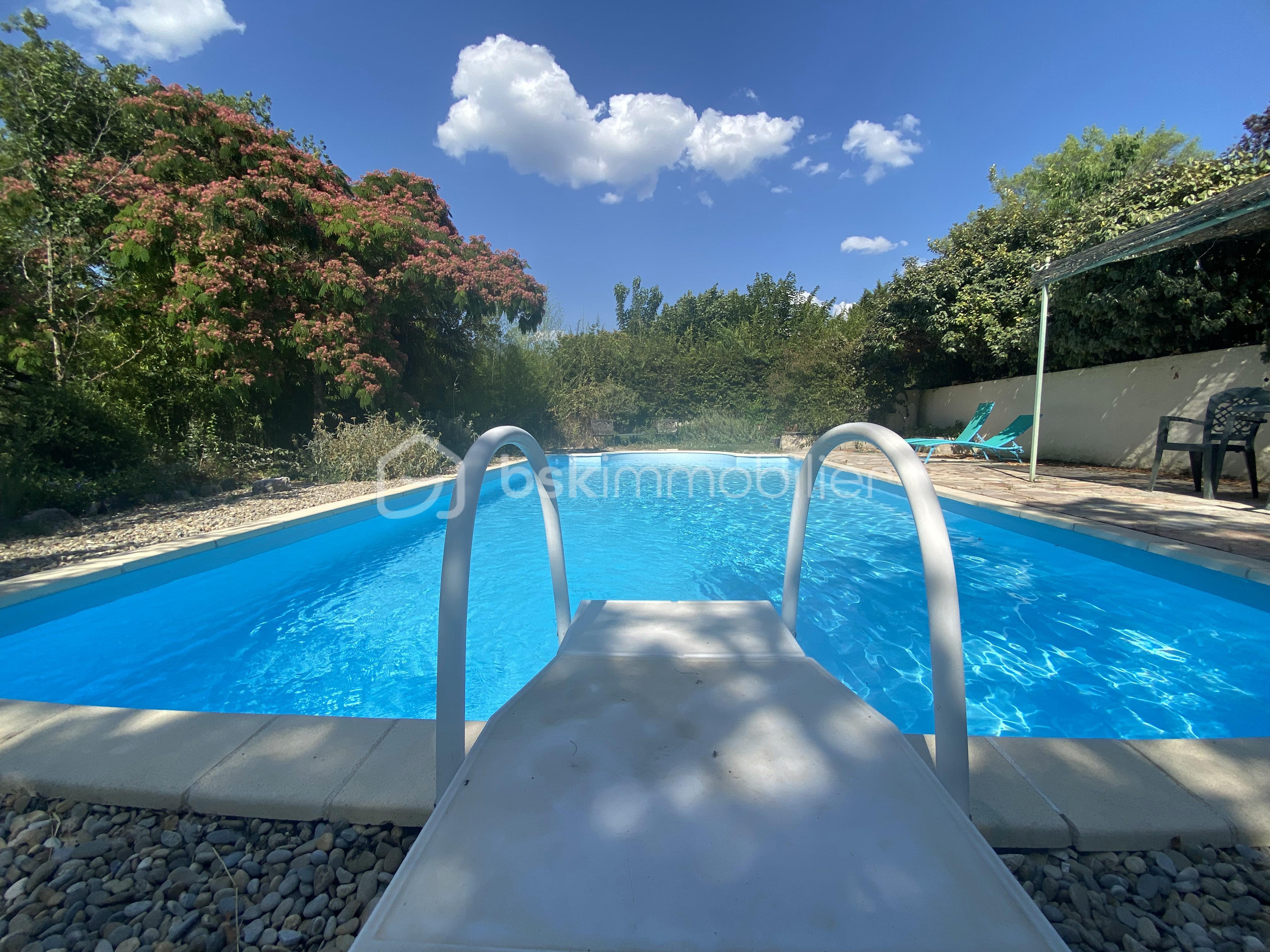 Mas de 427 m² - PISCINE VUE DEPUIS L ESCALIER.jpg