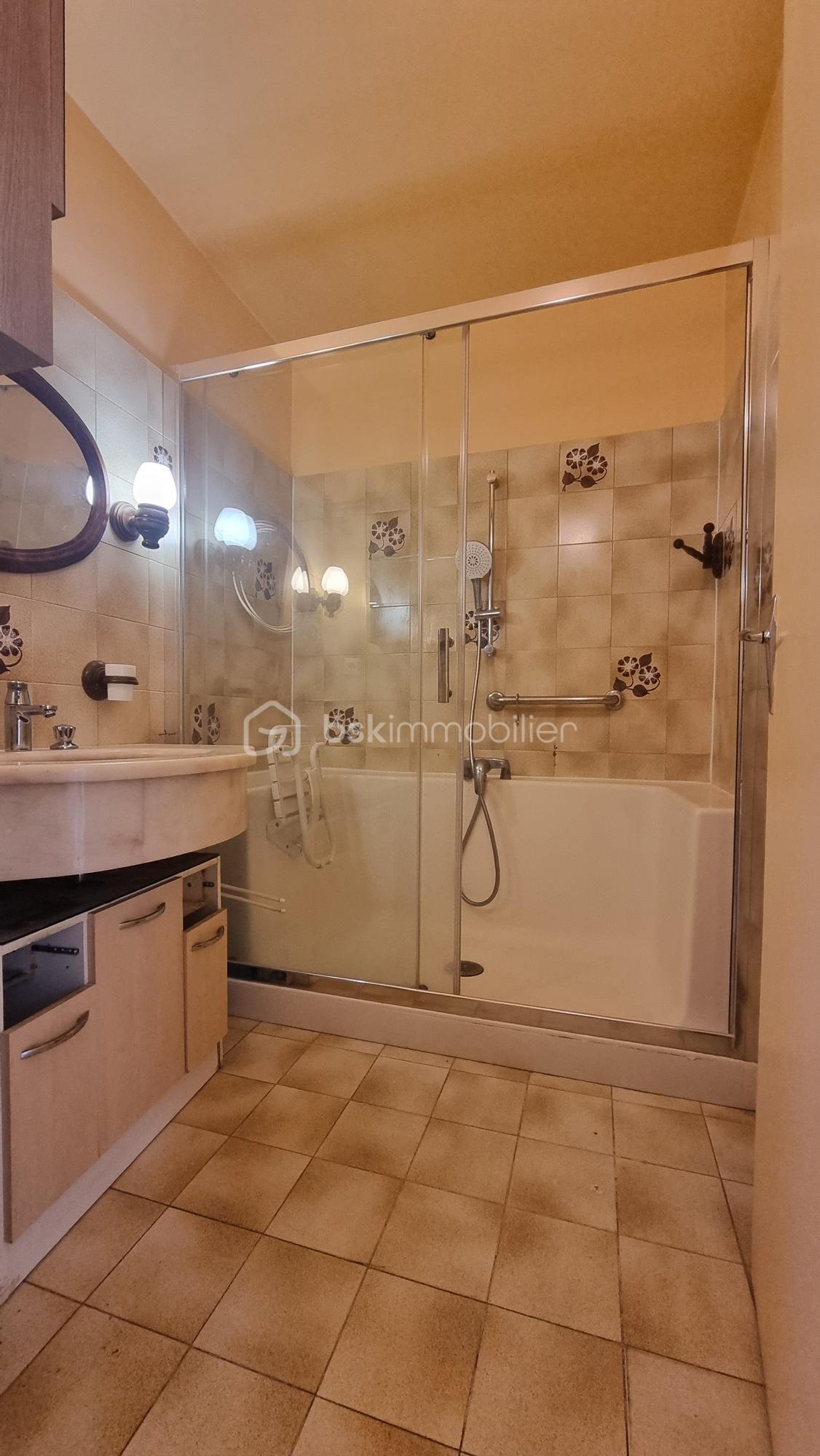 08 SALLE DE BAIN.jpg