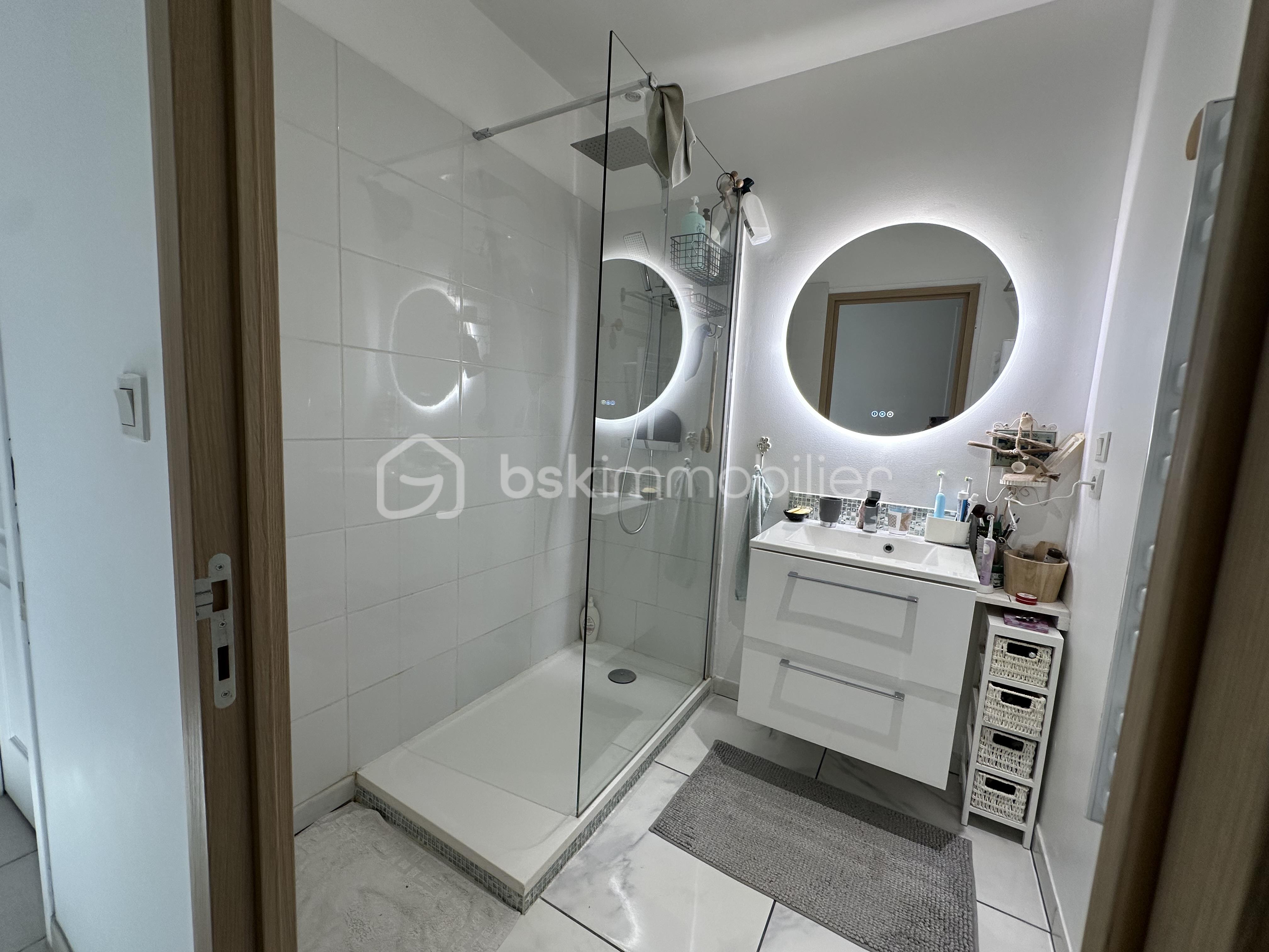 autre vue salle de bain maison montelimar.jpeg