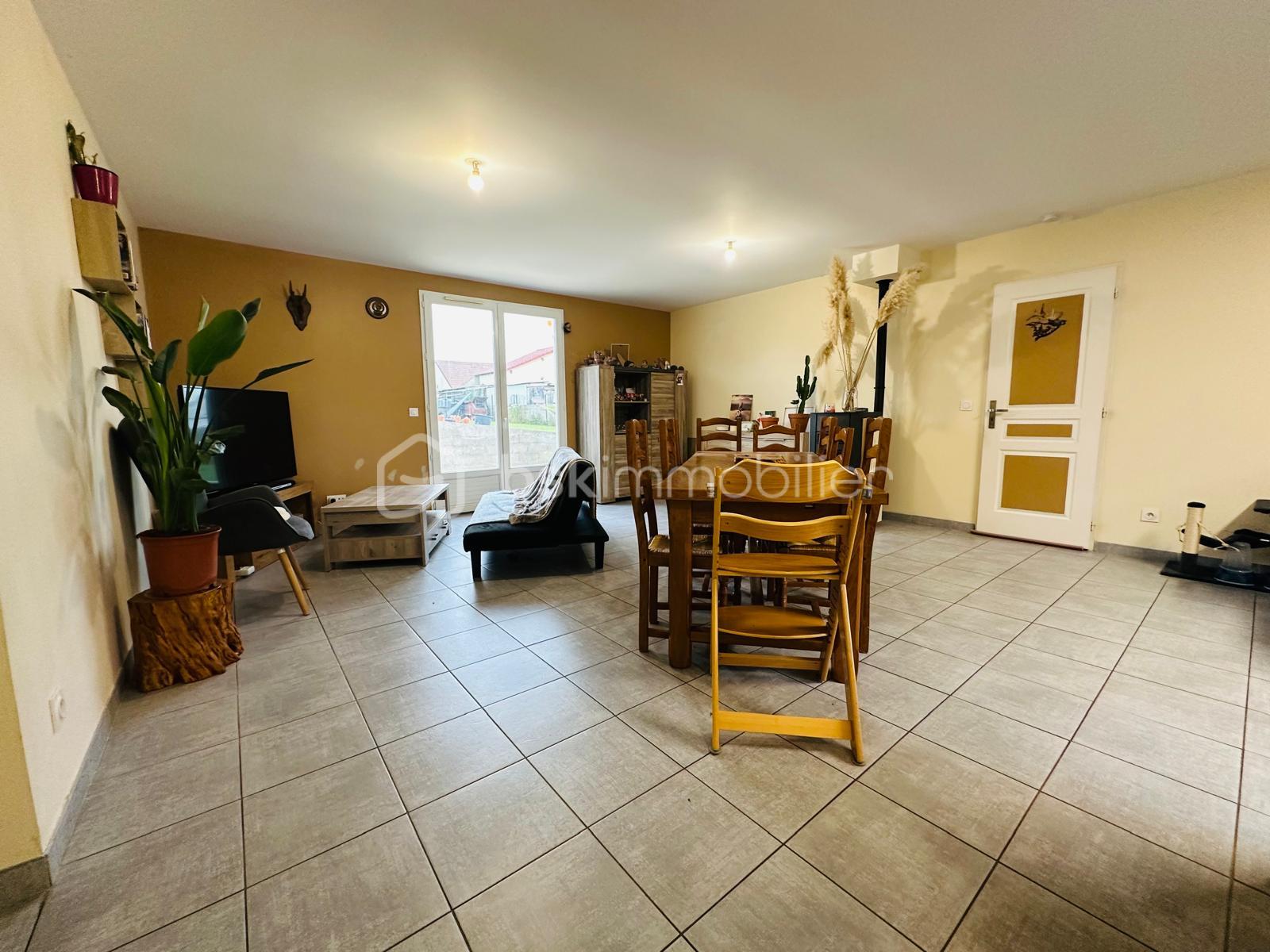 Maison de 94 m² - autruy salon.jpeg