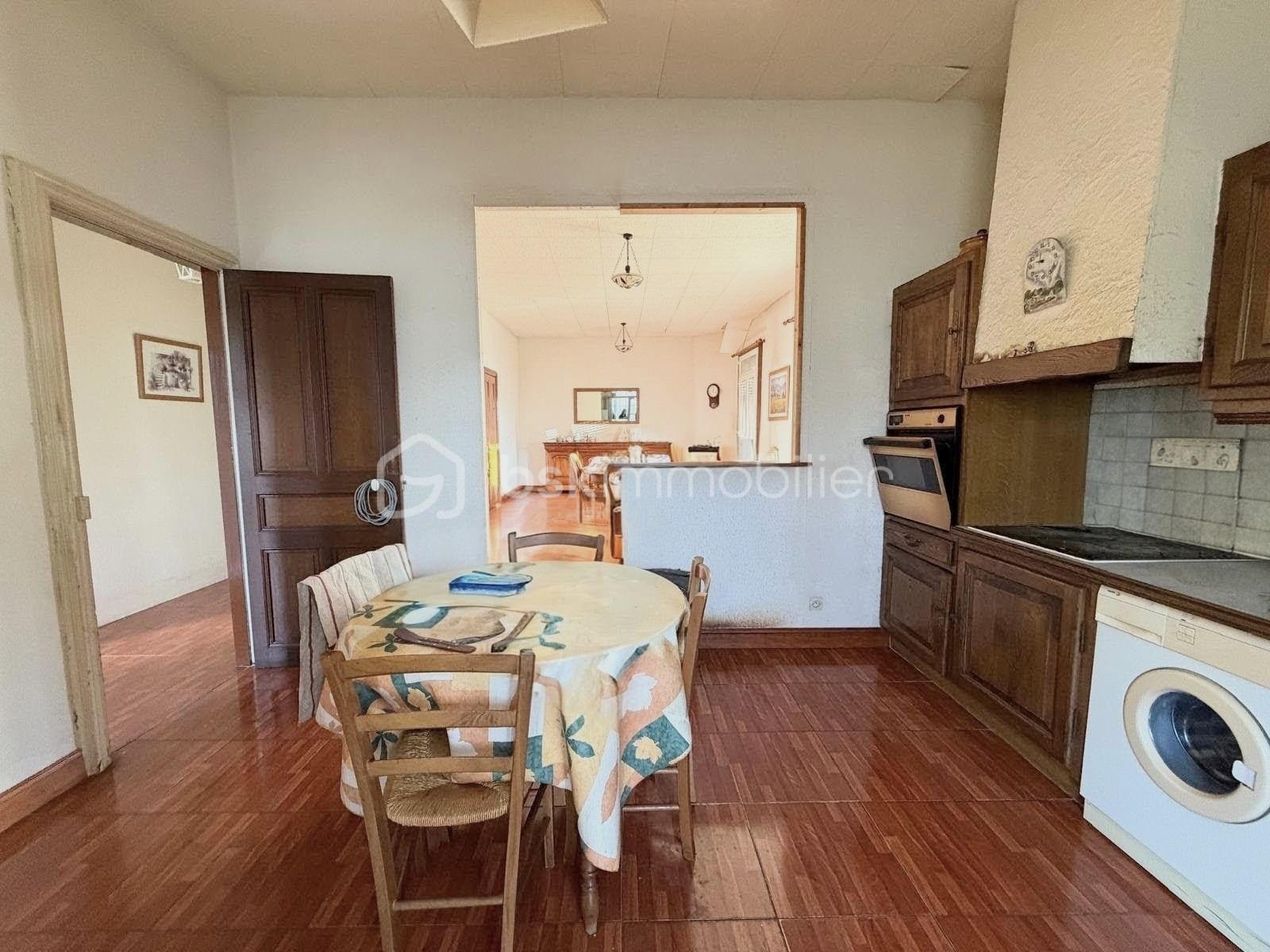 Immeuble mixte de 287 m² - a53b324a-1939-44d9-afe9-f4b58fd76242.jpg